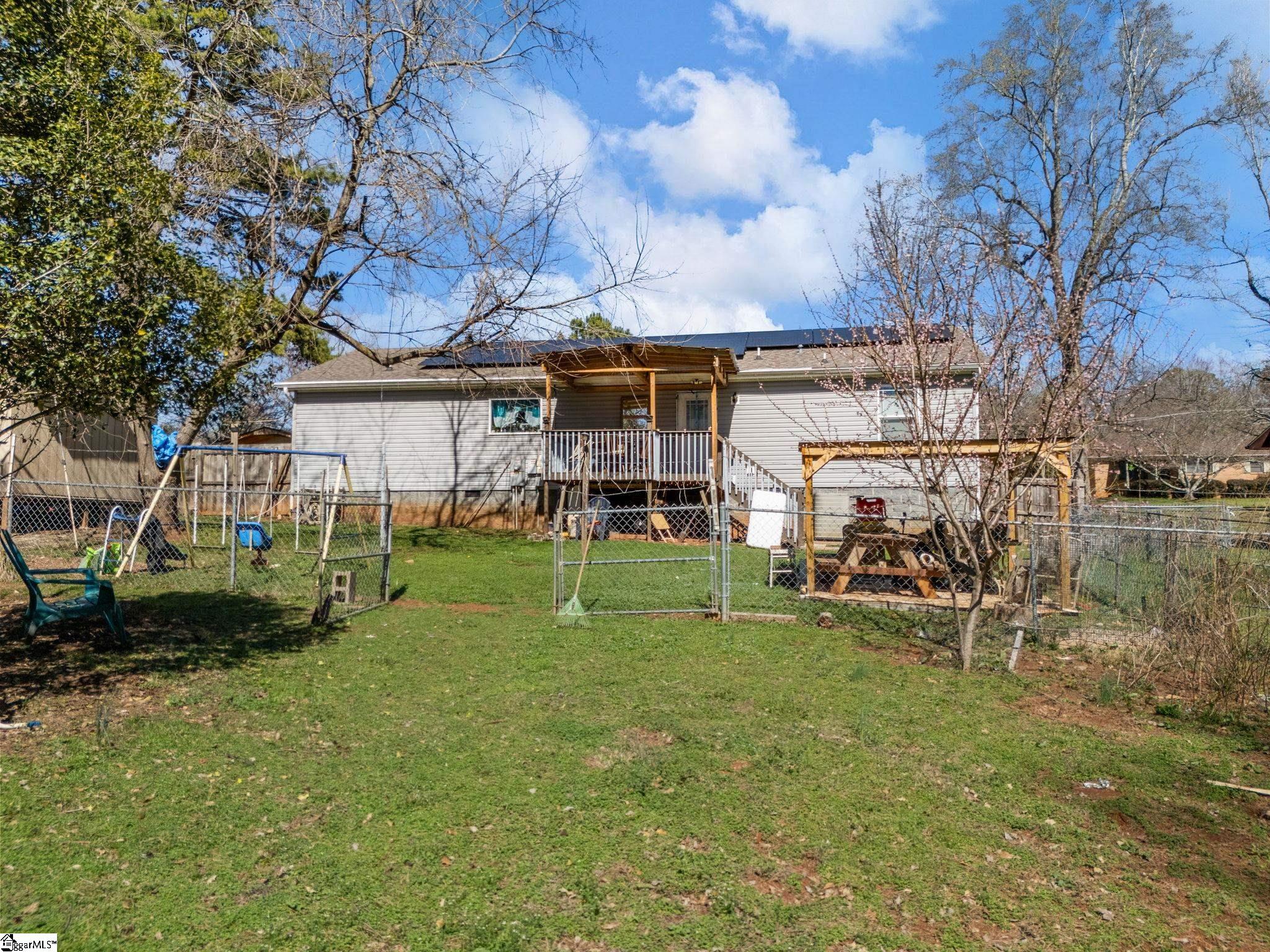 444 Summerland Drive Property Photo 15