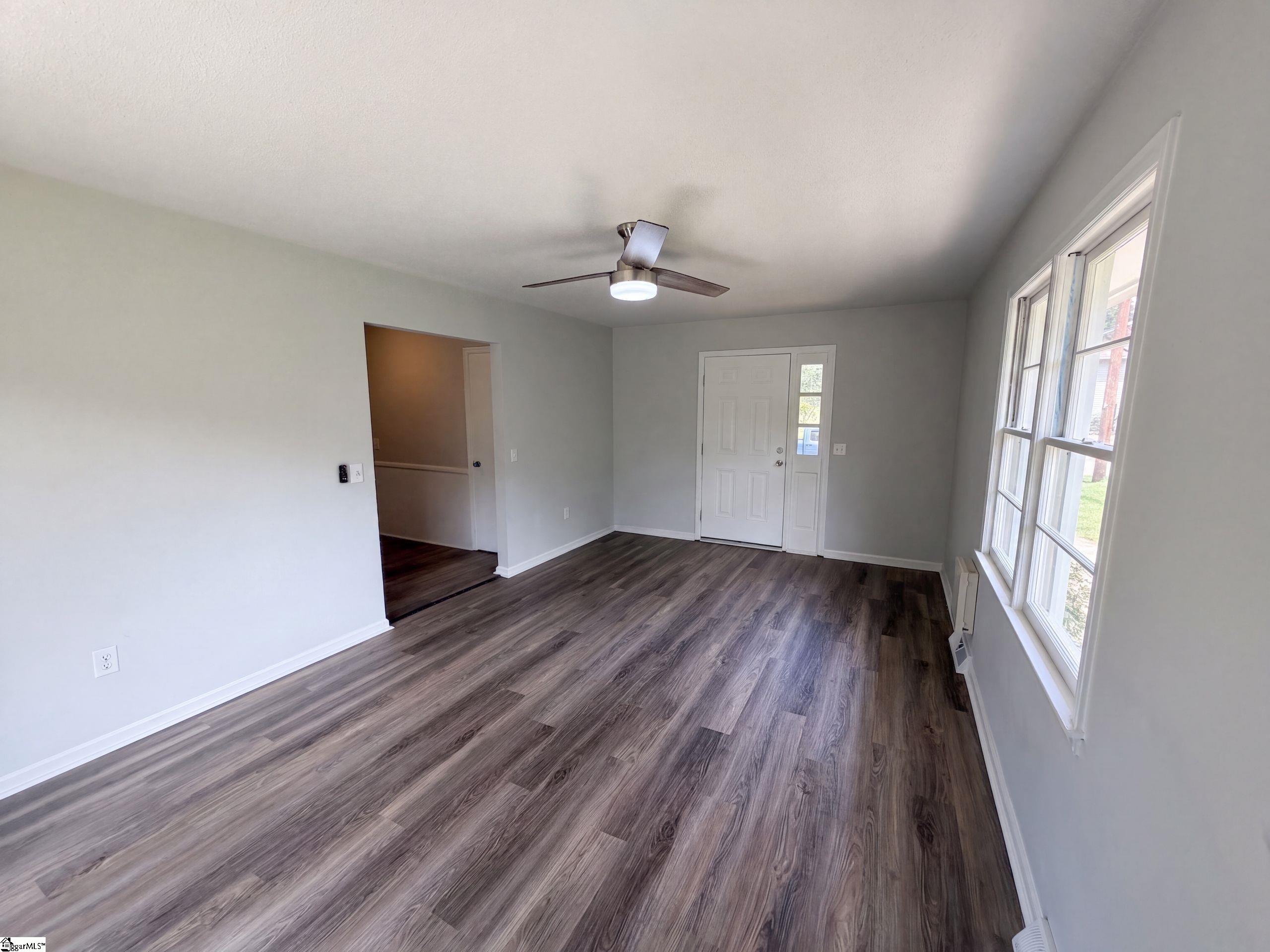 404 W Yellow Wood Drive Property Photo 6