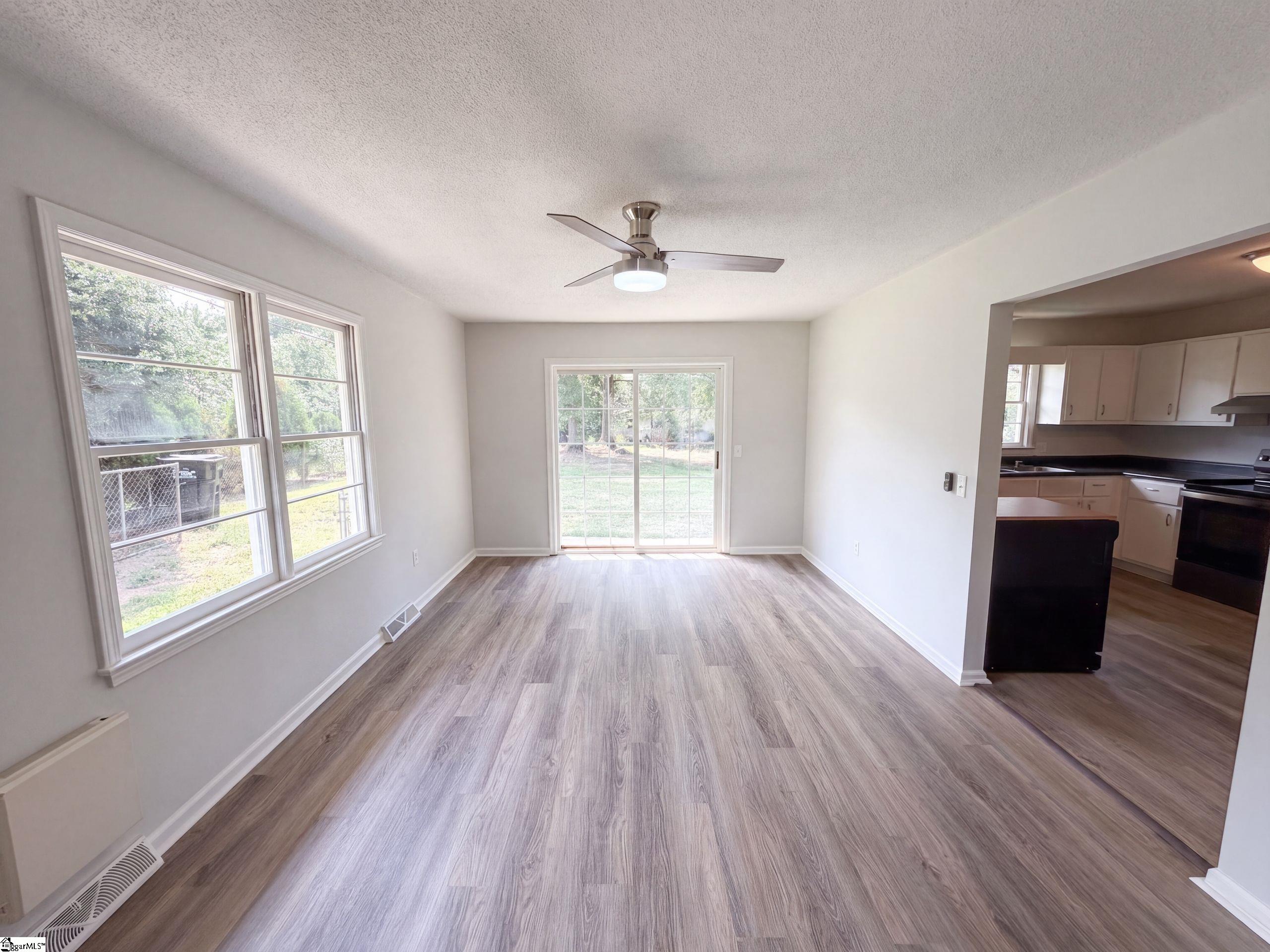 404 W Yellow Wood Drive Property Photo 7