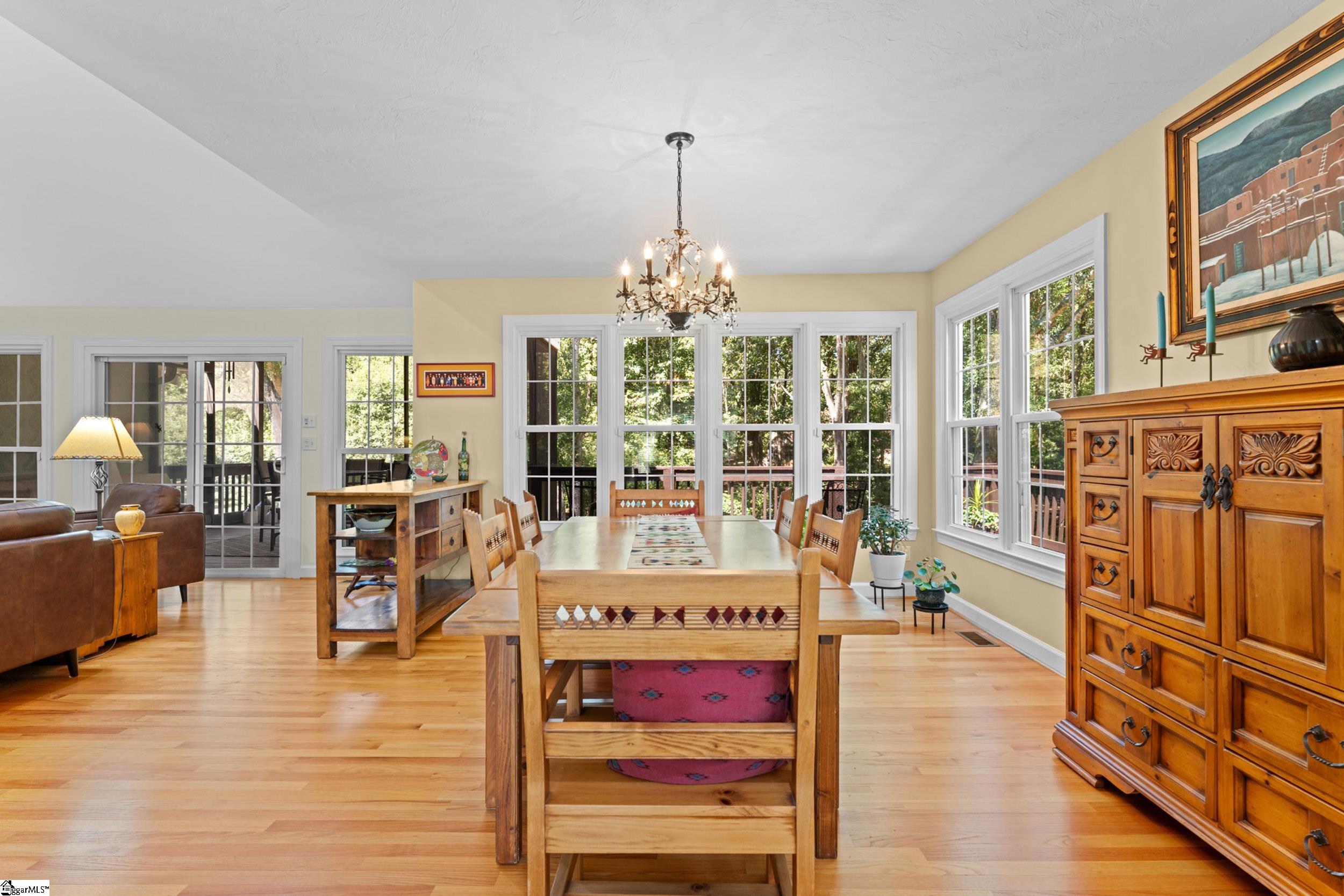 432 Thorn Meadow Lane Property Photo 8