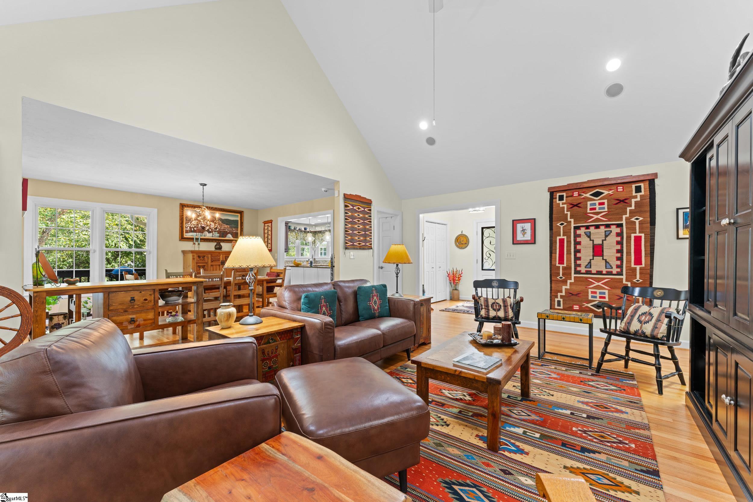 432 Thorn Meadow Lane Property Photo 9