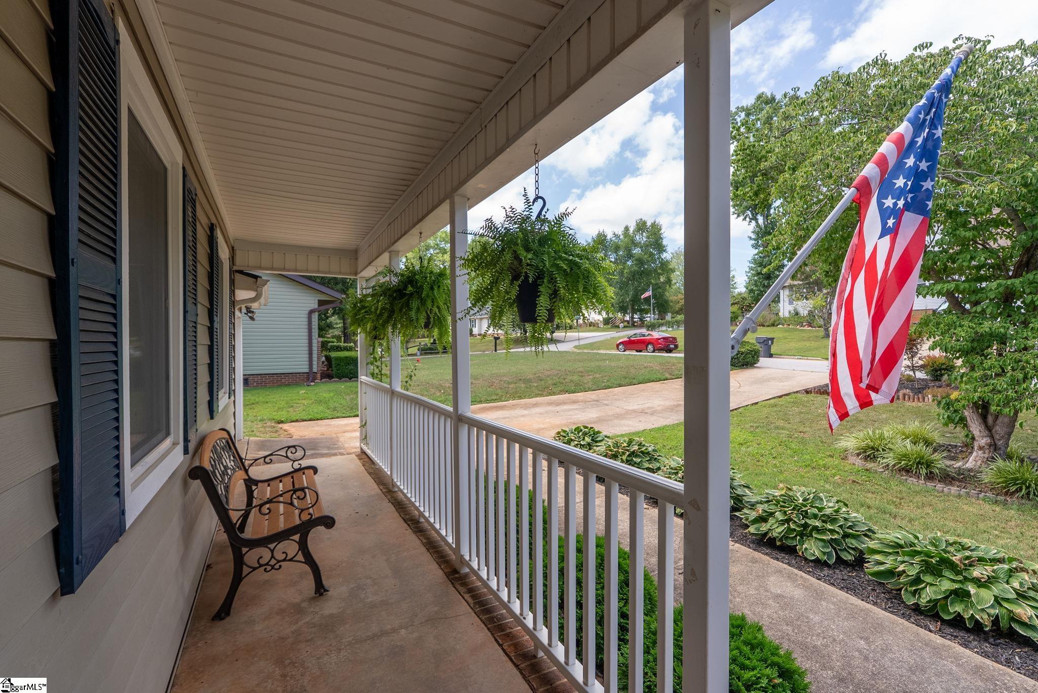 205 Mountain Chase Property Photo 3