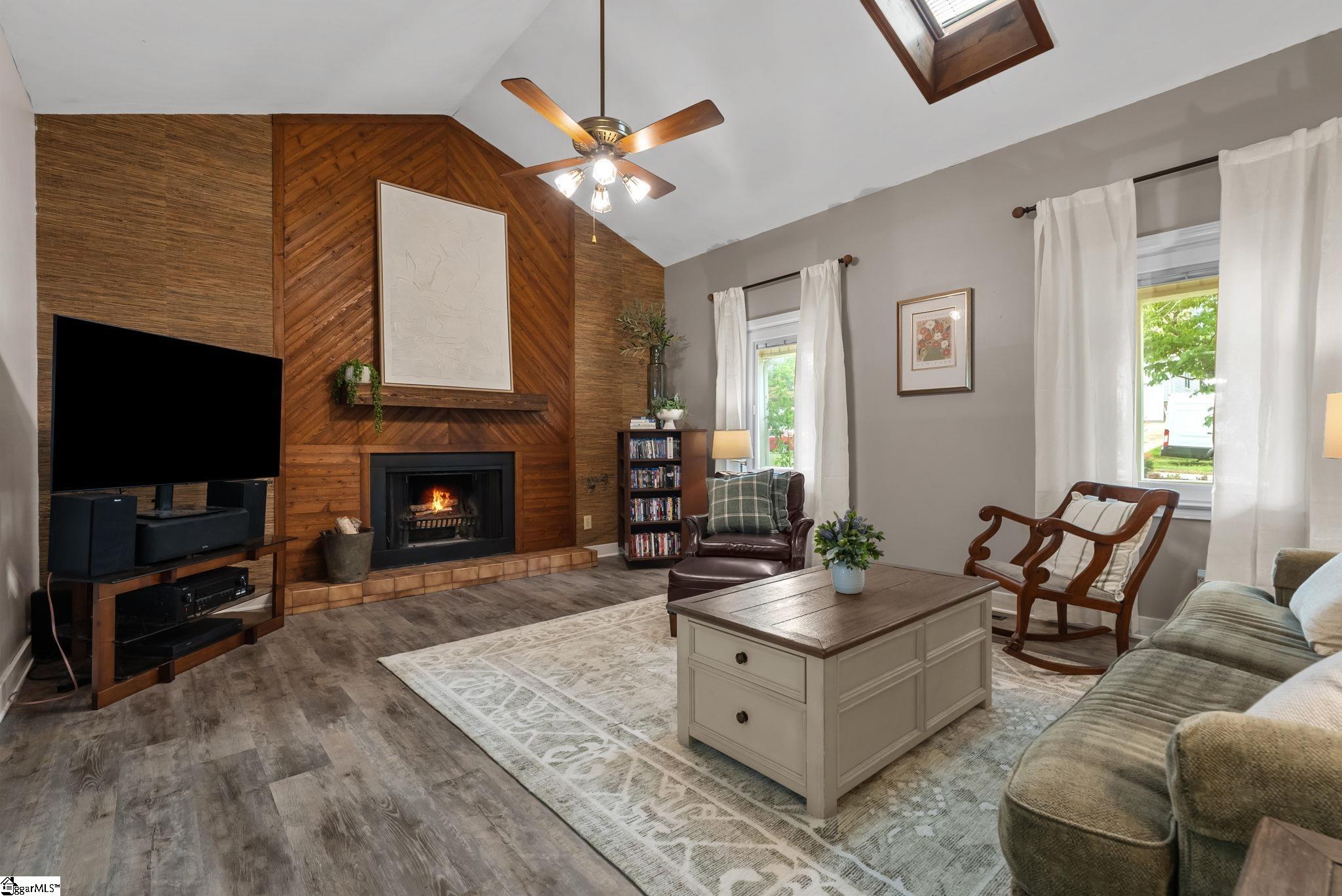205 Mountain Chase Property Photo 5