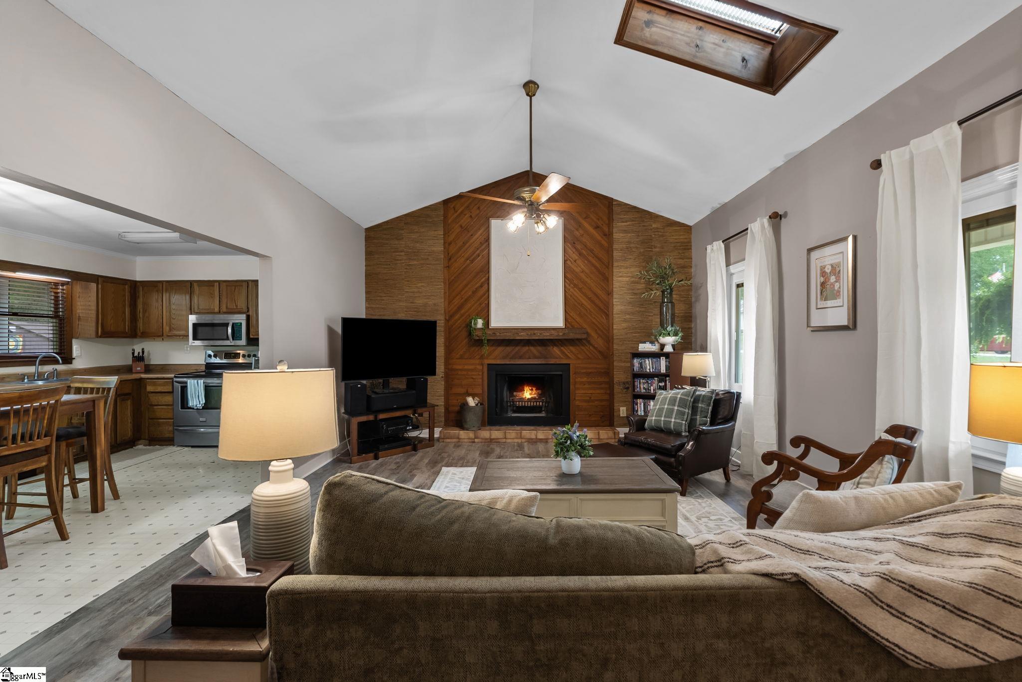 205 Mountain Chase Property Photo 6