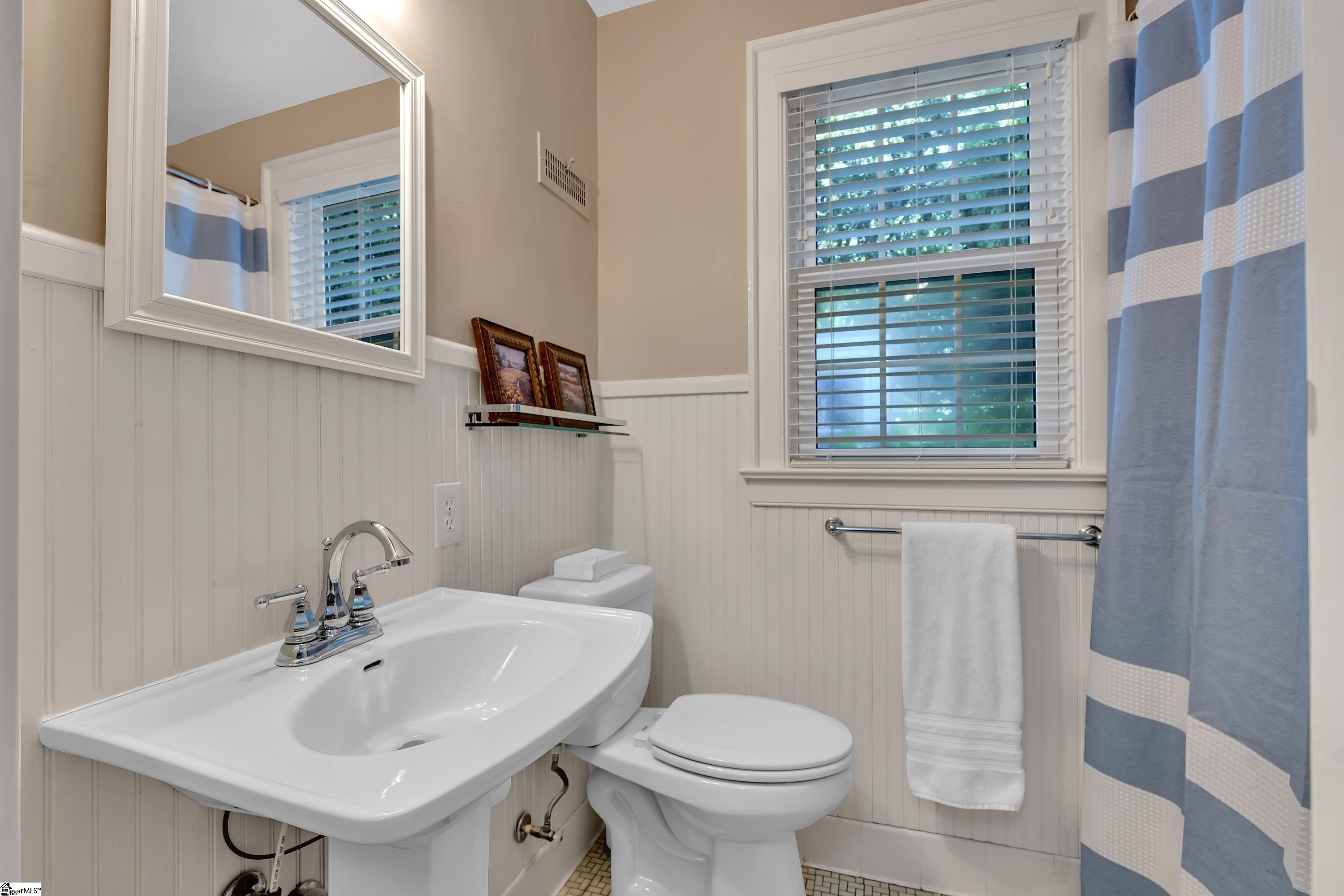 201 Brookwood Drive Property Photo 23