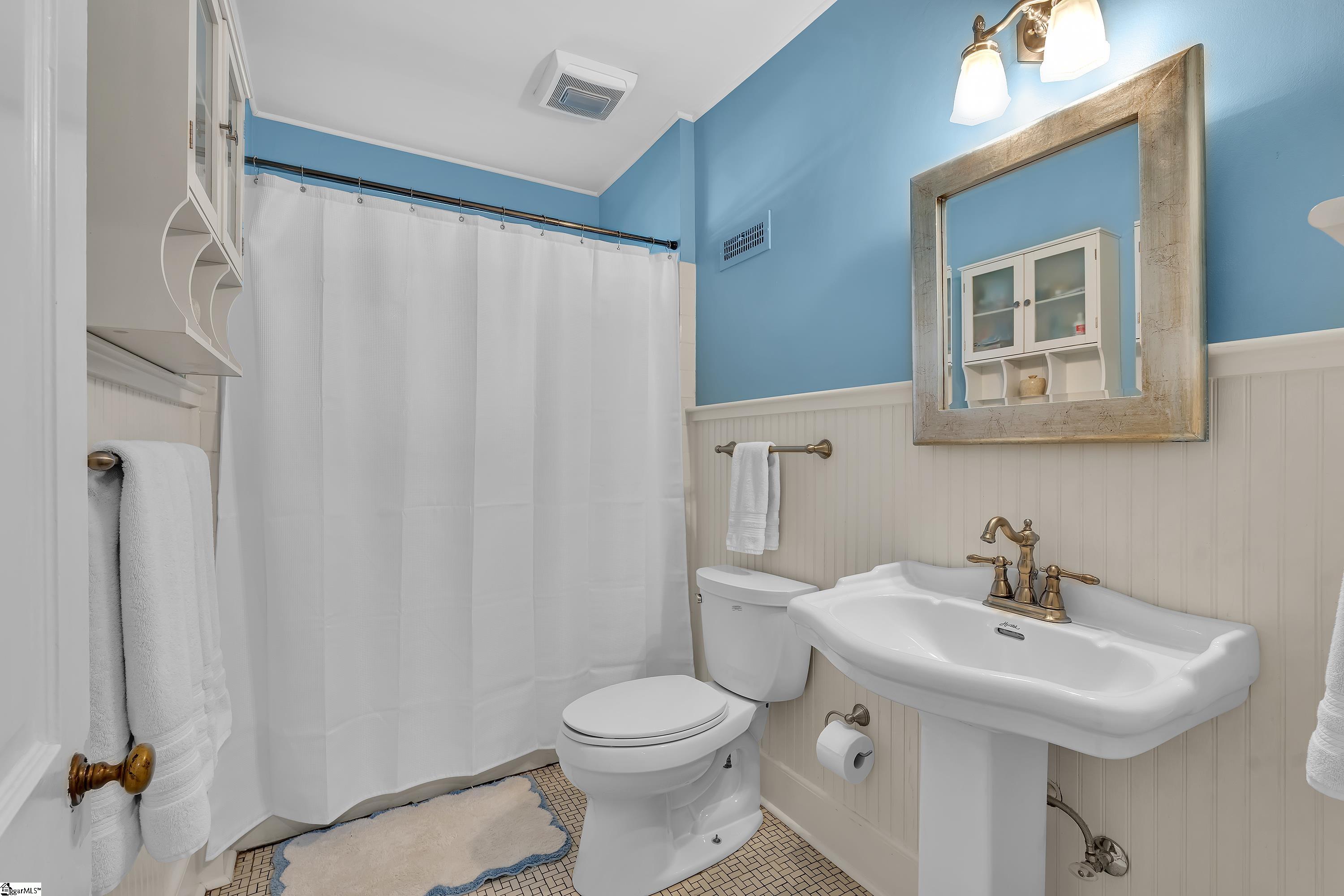 201 Brookwood Drive Property Photo 26