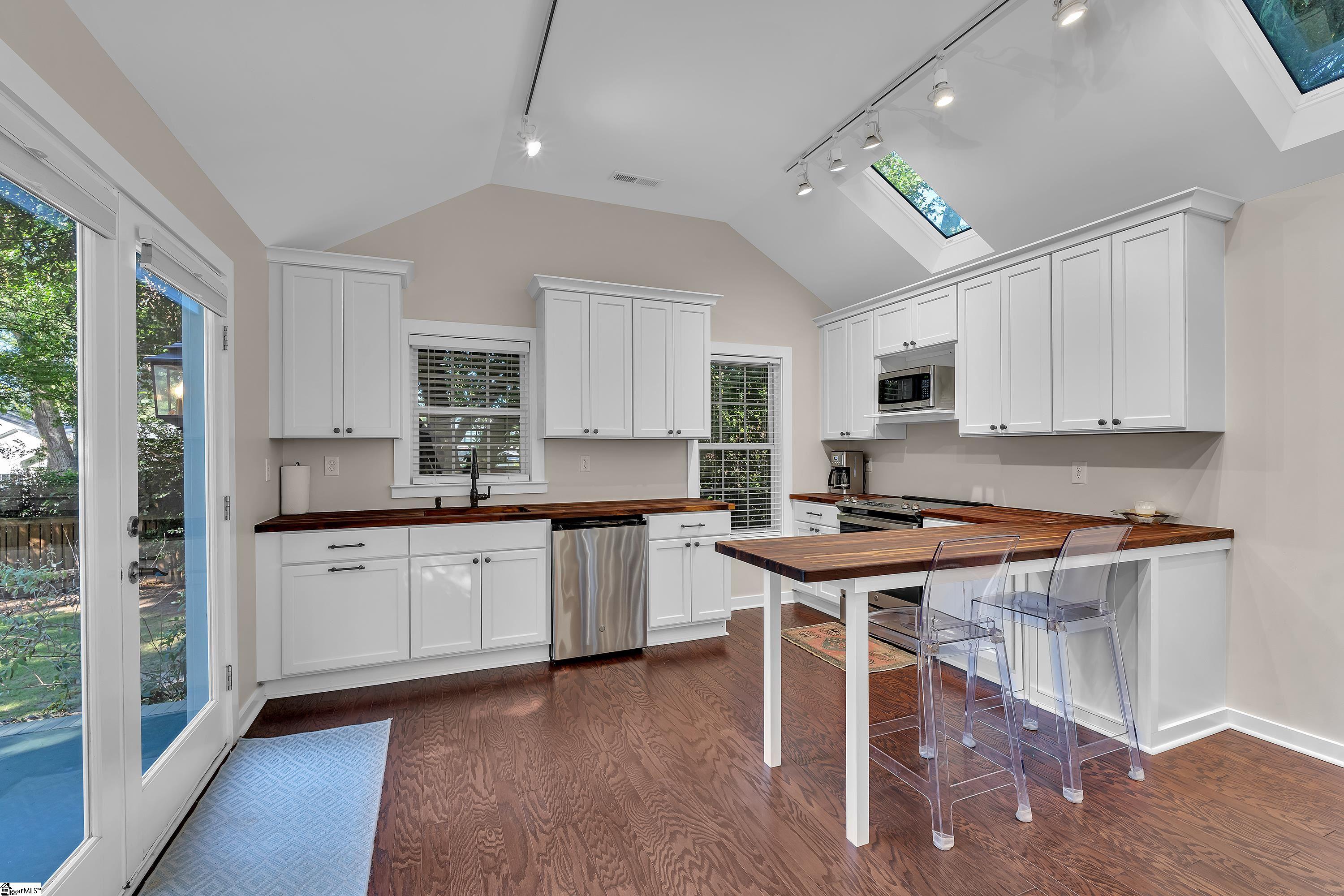 201 Brookwood Drive Property Photo 30