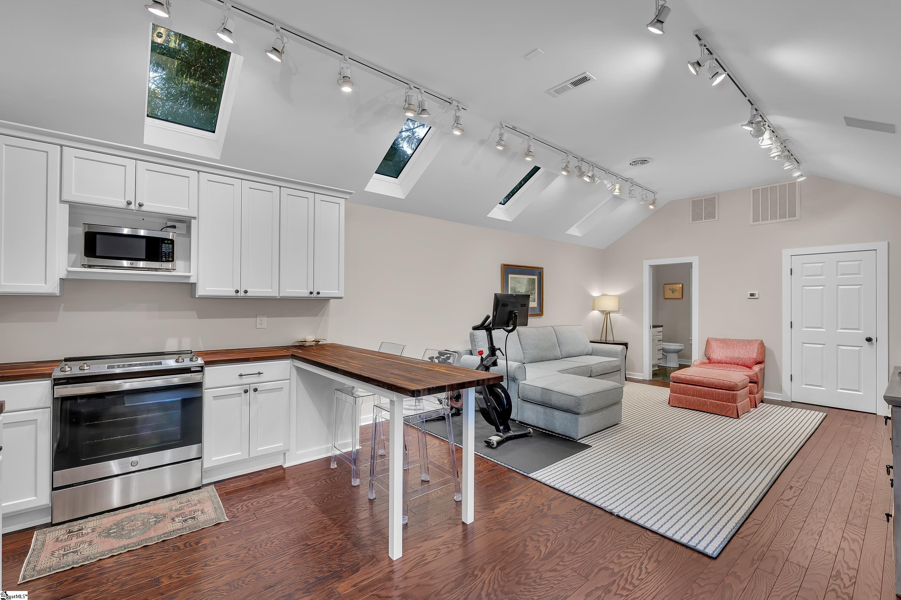 201 Brookwood Drive Property Photo 33