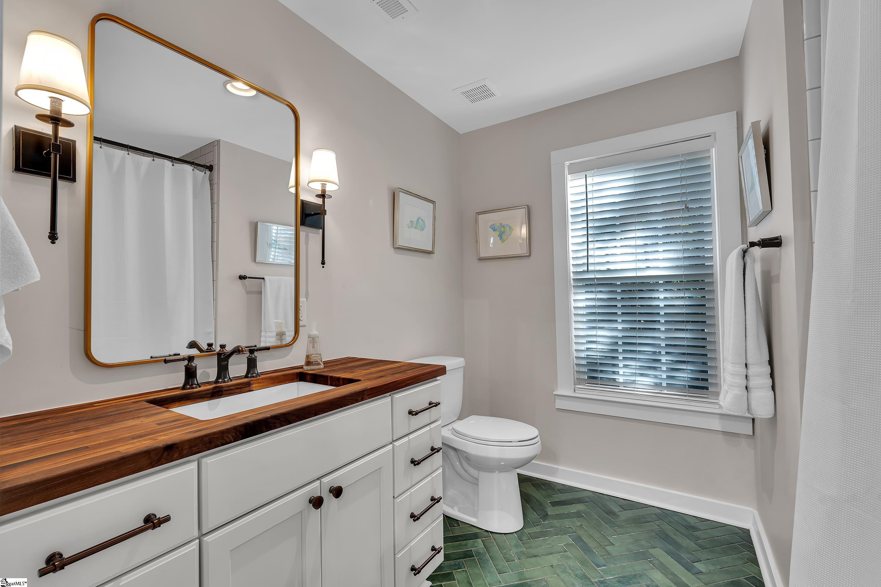 201 Brookwood Drive Property Photo 35
