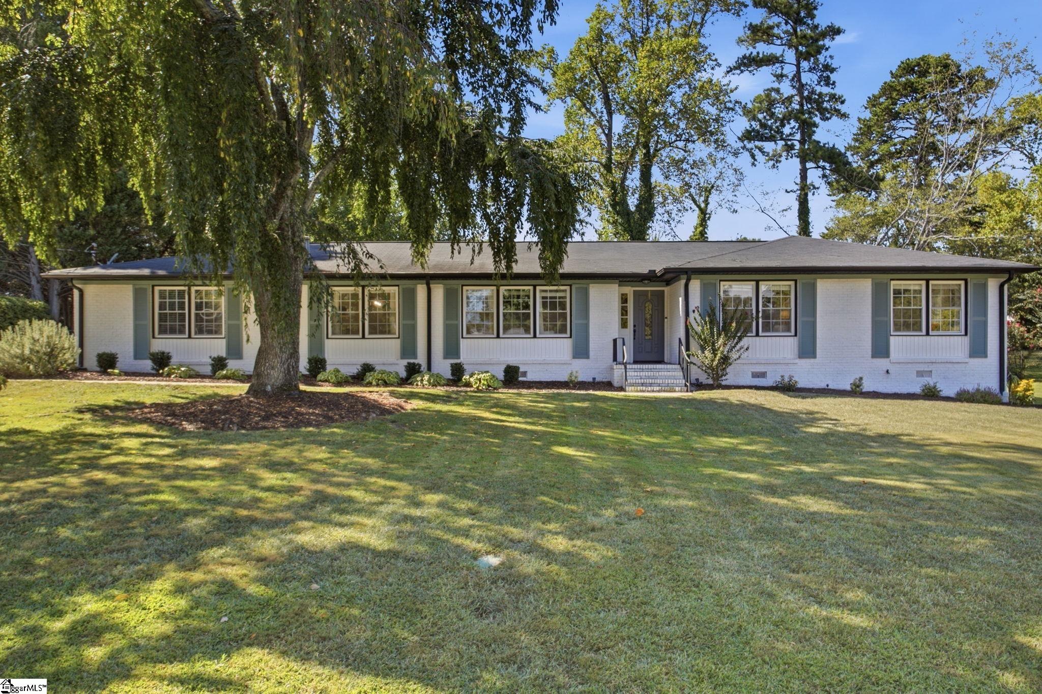 41 DAGENHAM Drive Property Photo 1