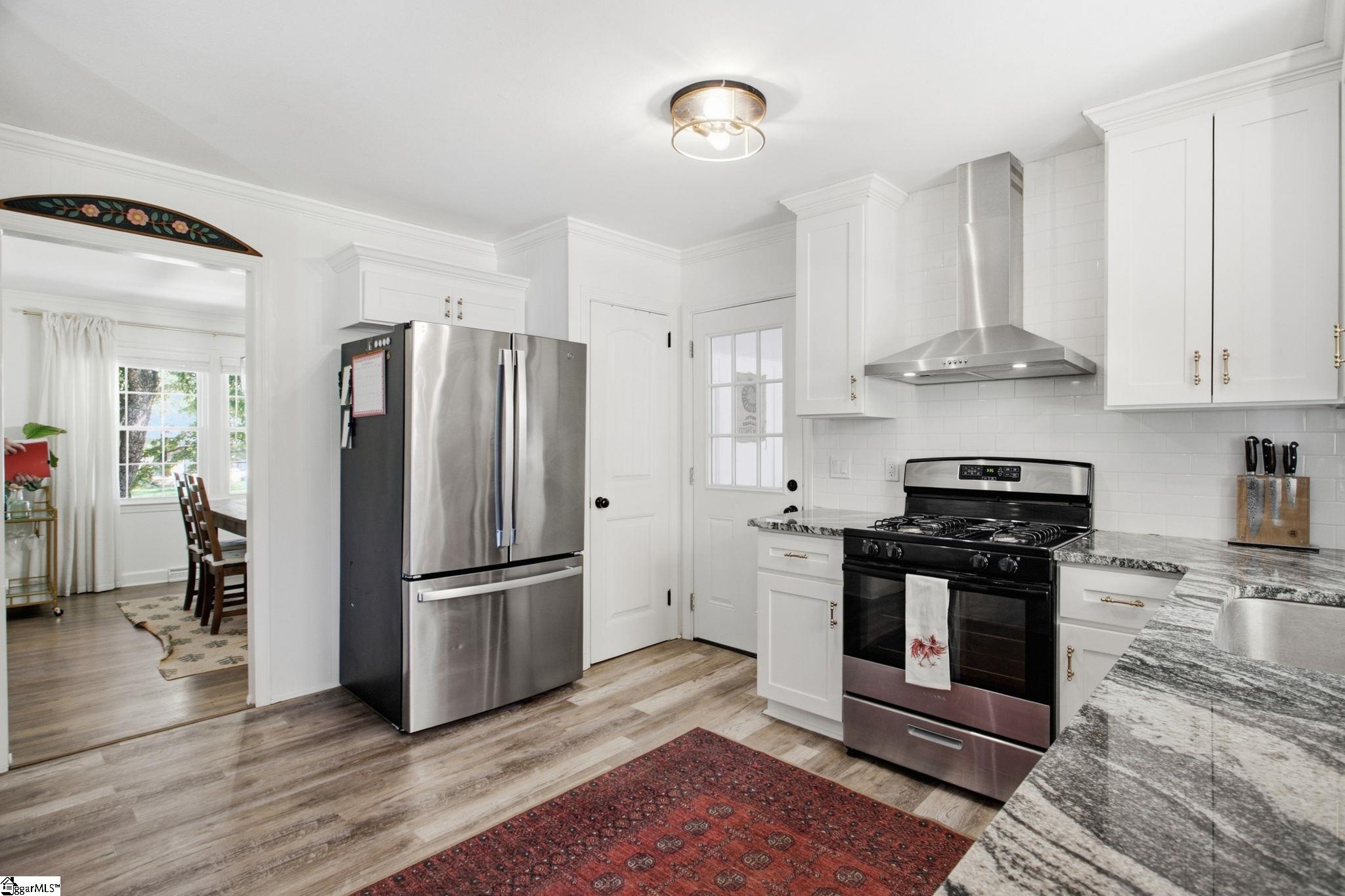 41 Dagenham Drive Property Photo 12