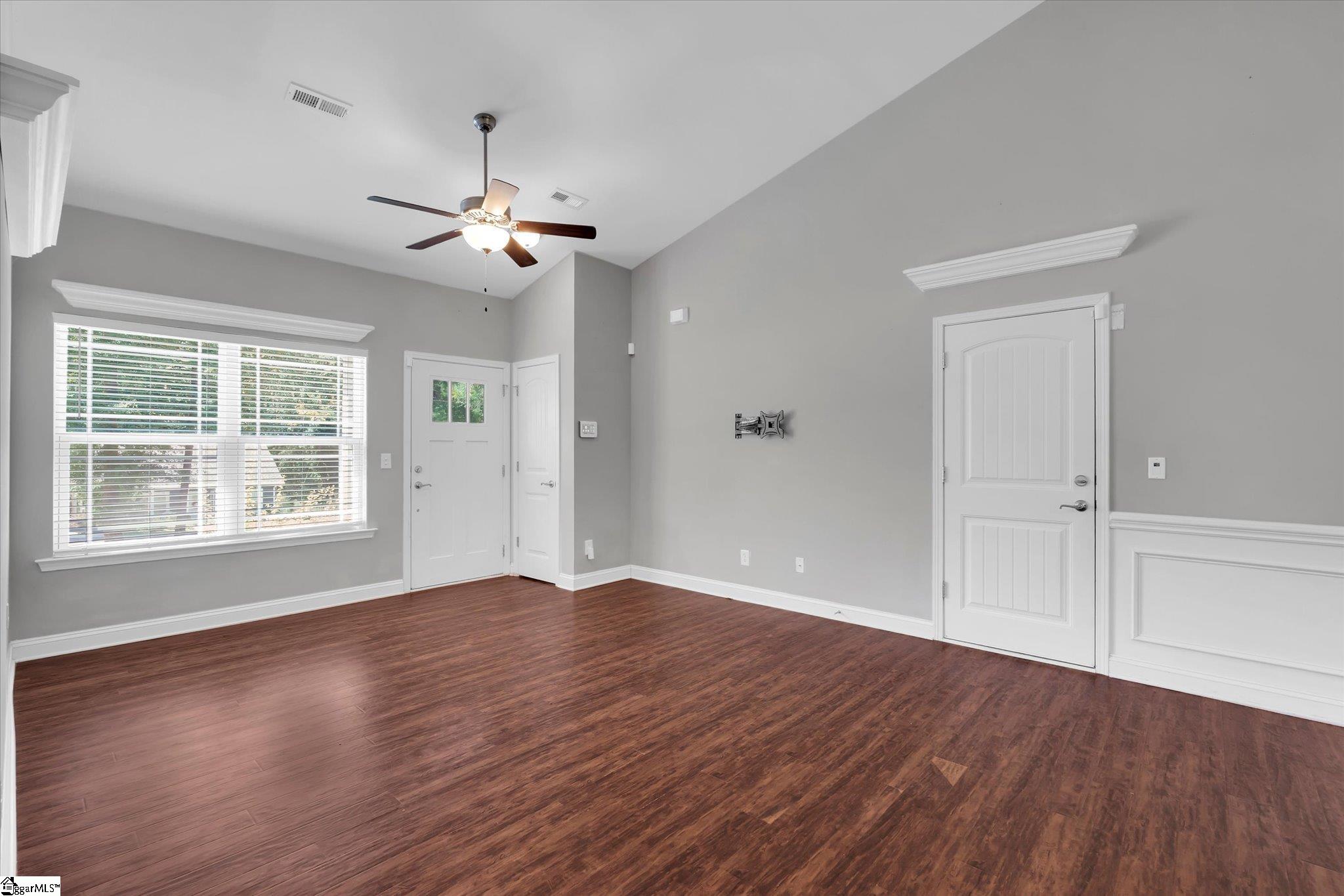 426 Wood Street Property Photo 7