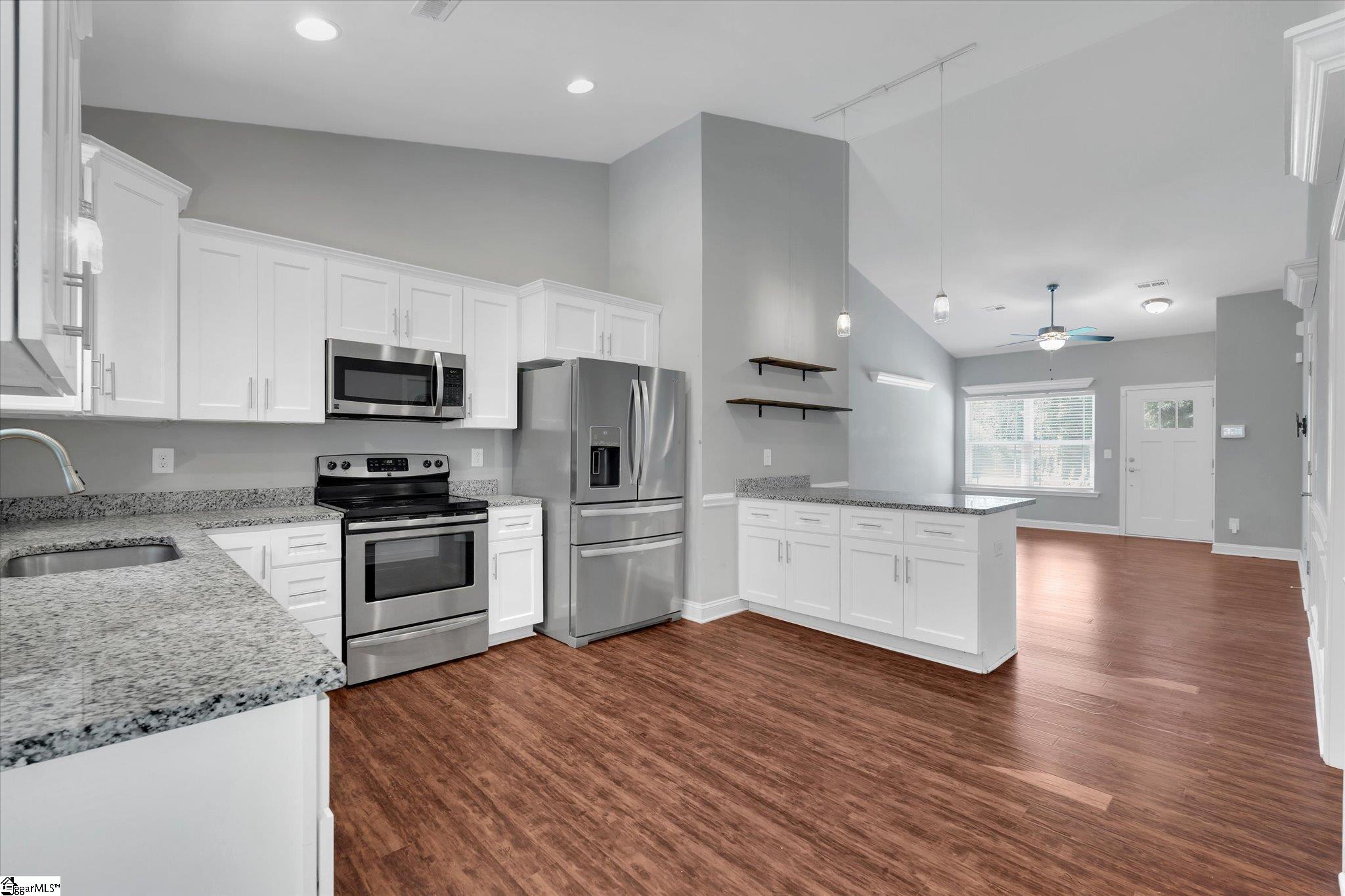 426 Wood Street Property Photo 11