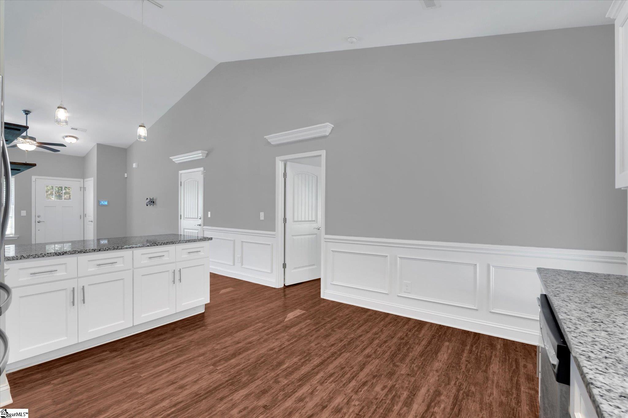 426 Wood Street Property Photo 12