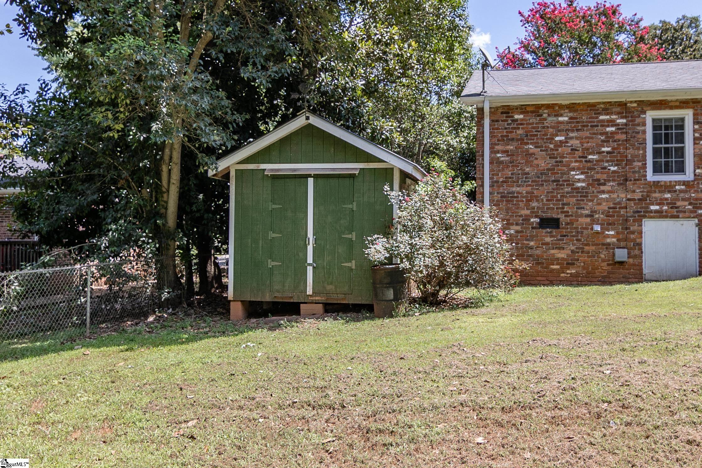 306 Woodfern Circle Property Photo 28