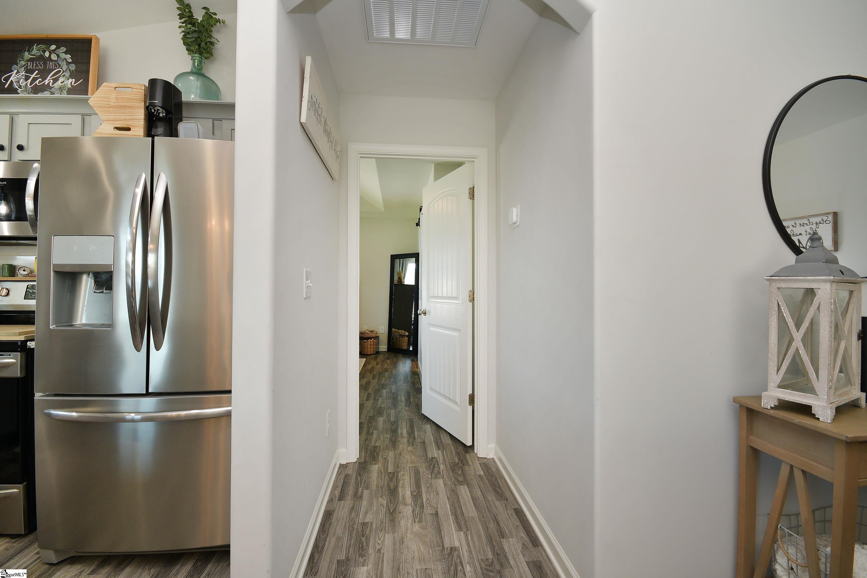 105 Royal Pine Way Property Photo 17