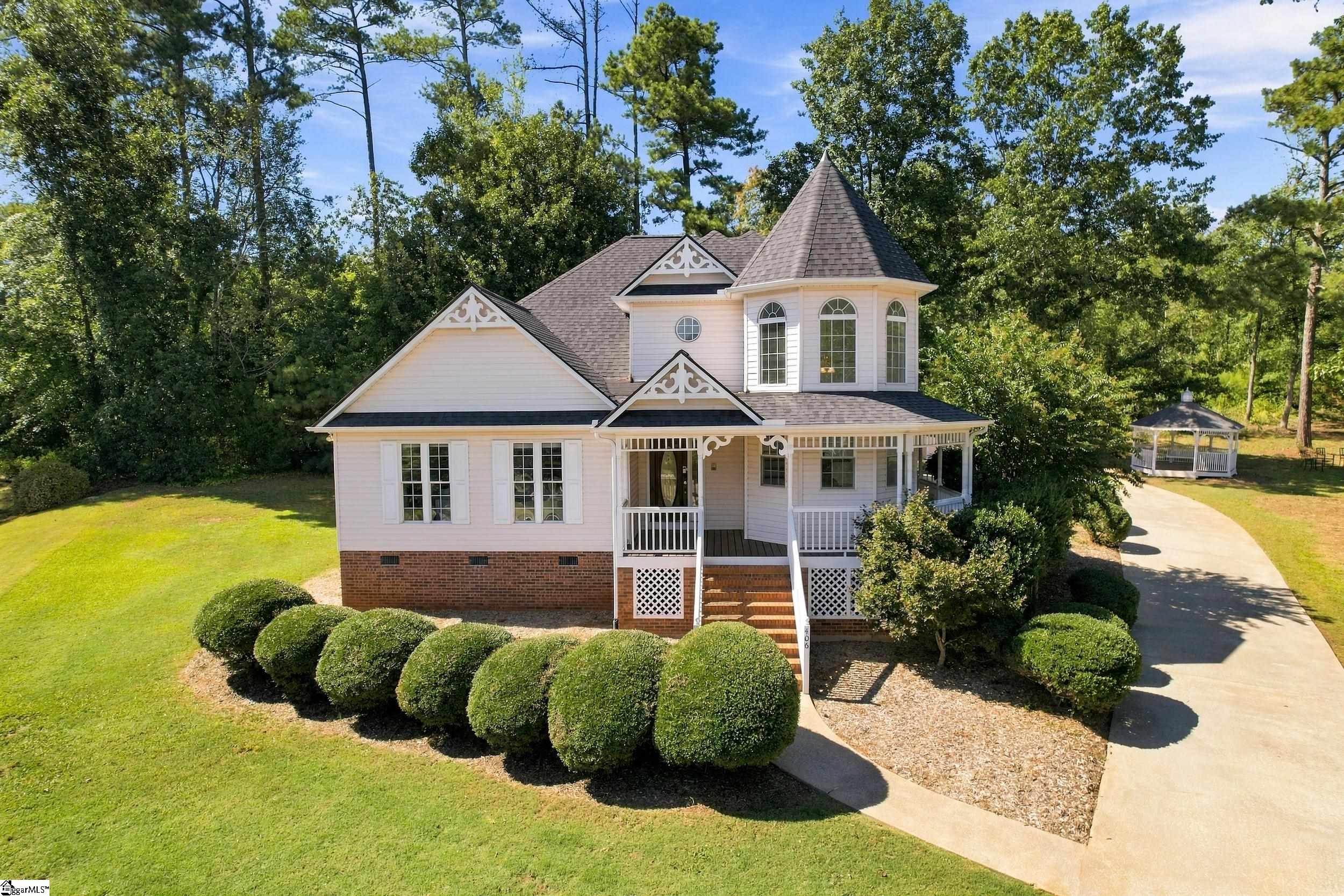 406 Stonewall Drive Property Photo 1