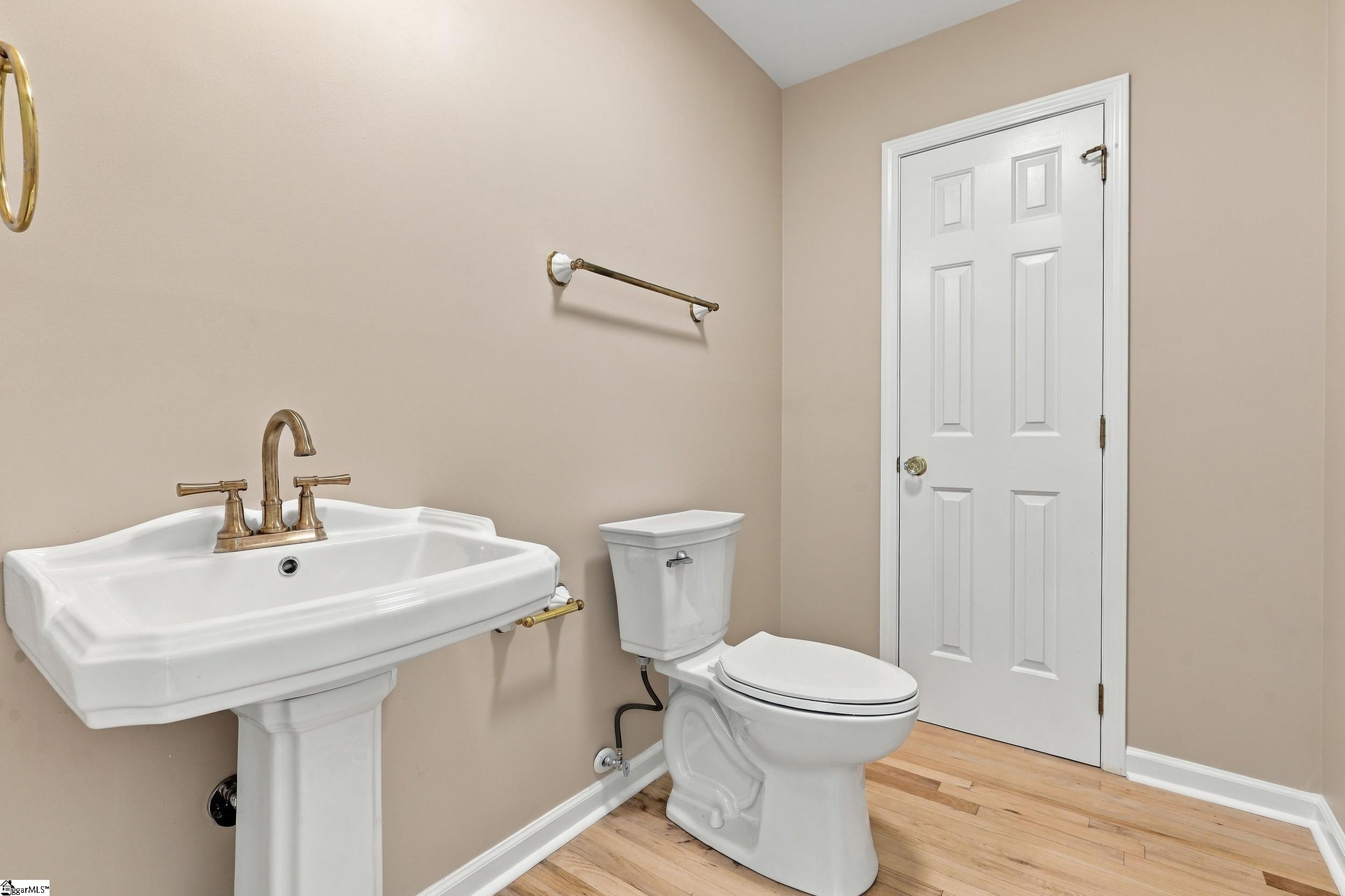 406 Stonewall Drive Property Photo 13