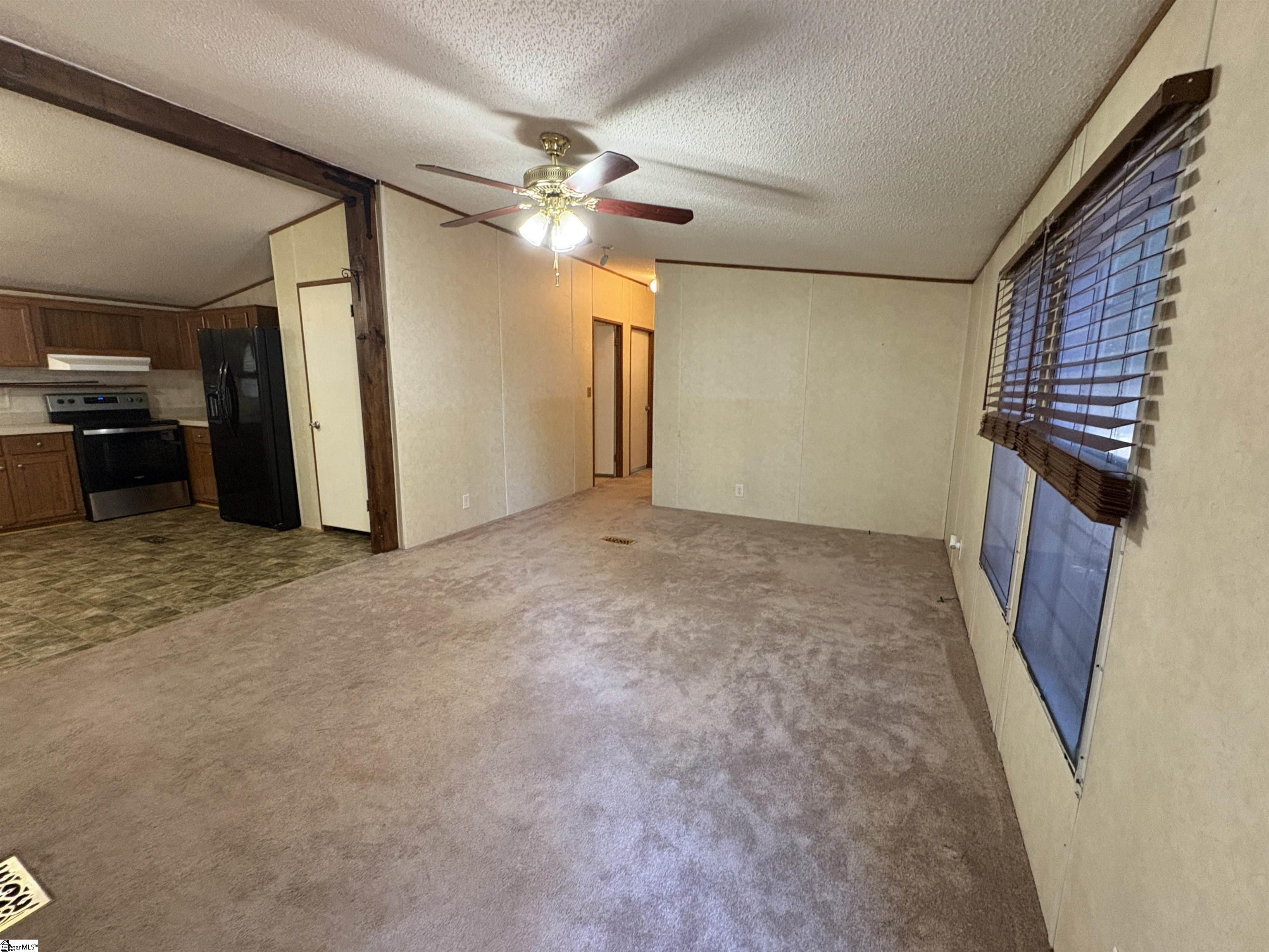 38 Raisinwood Drive Property Photo 5