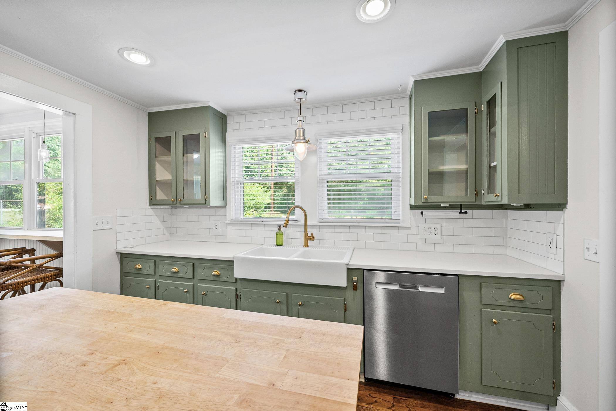 4405 Old Buncombe Road Property Photo 6
