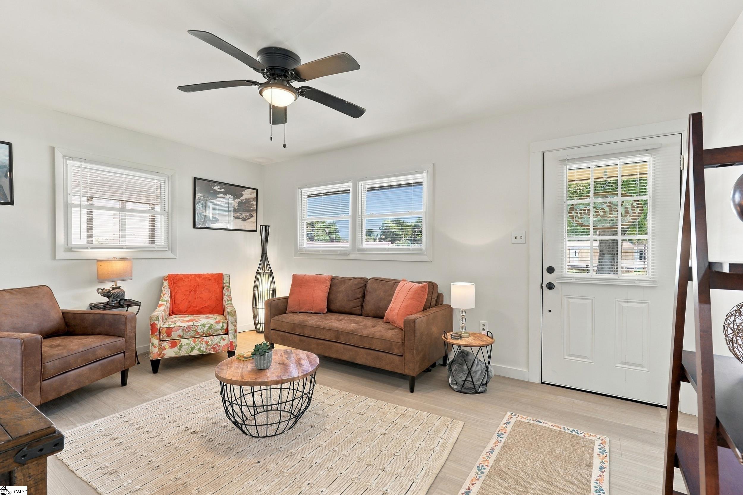 2318 S Mcduffie Street Property Photo 5