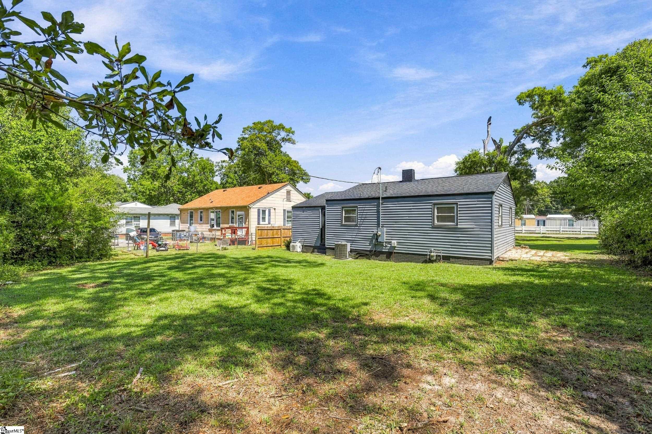 2318 S Mcduffie Street Property Photo 23