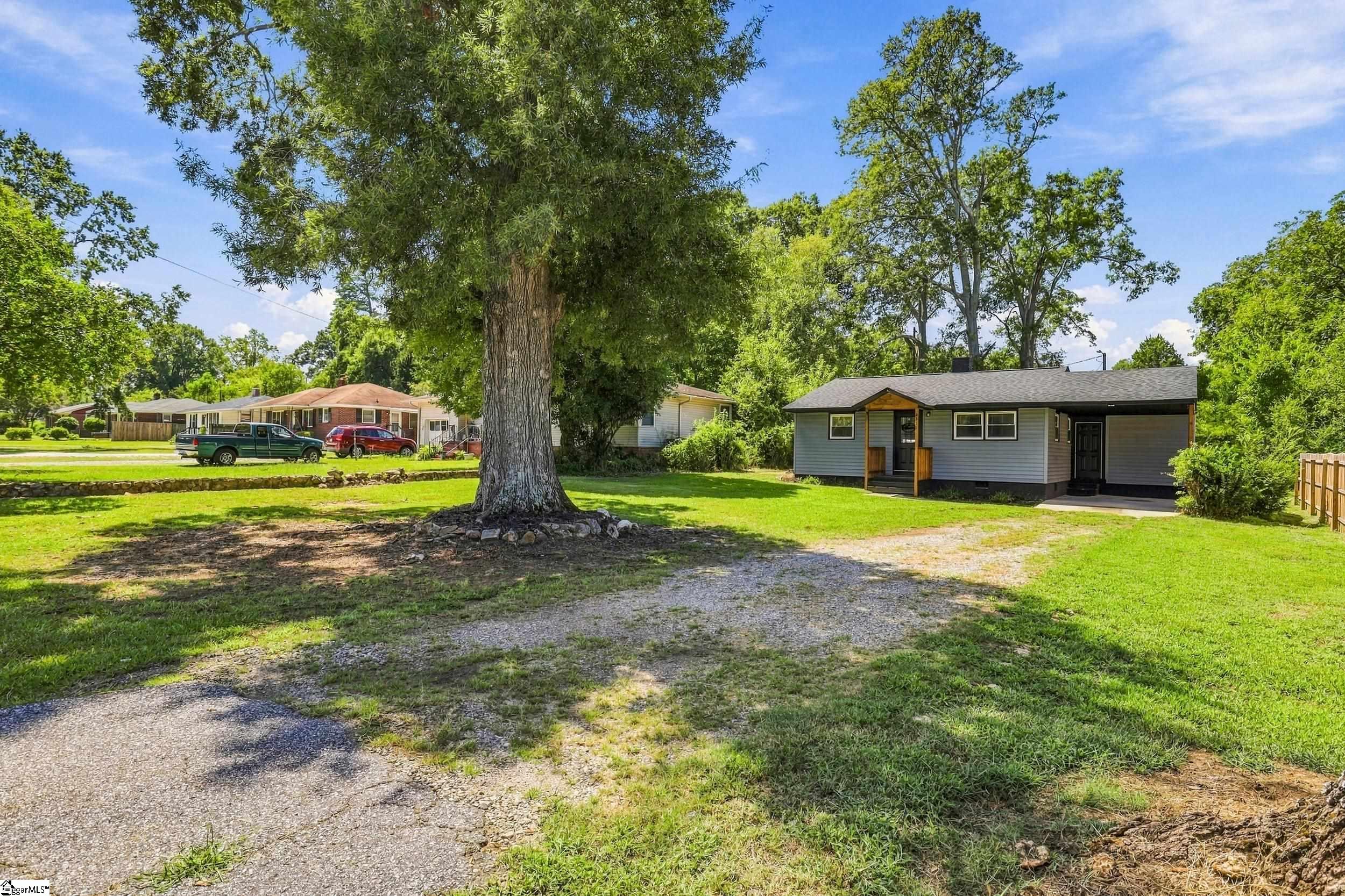 2318 S Mcduffie Street Property Photo 25