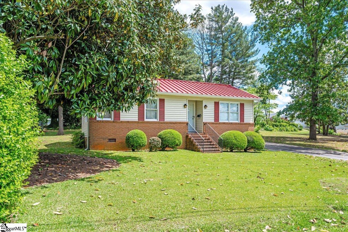 8 Cross Street Property Photo 2