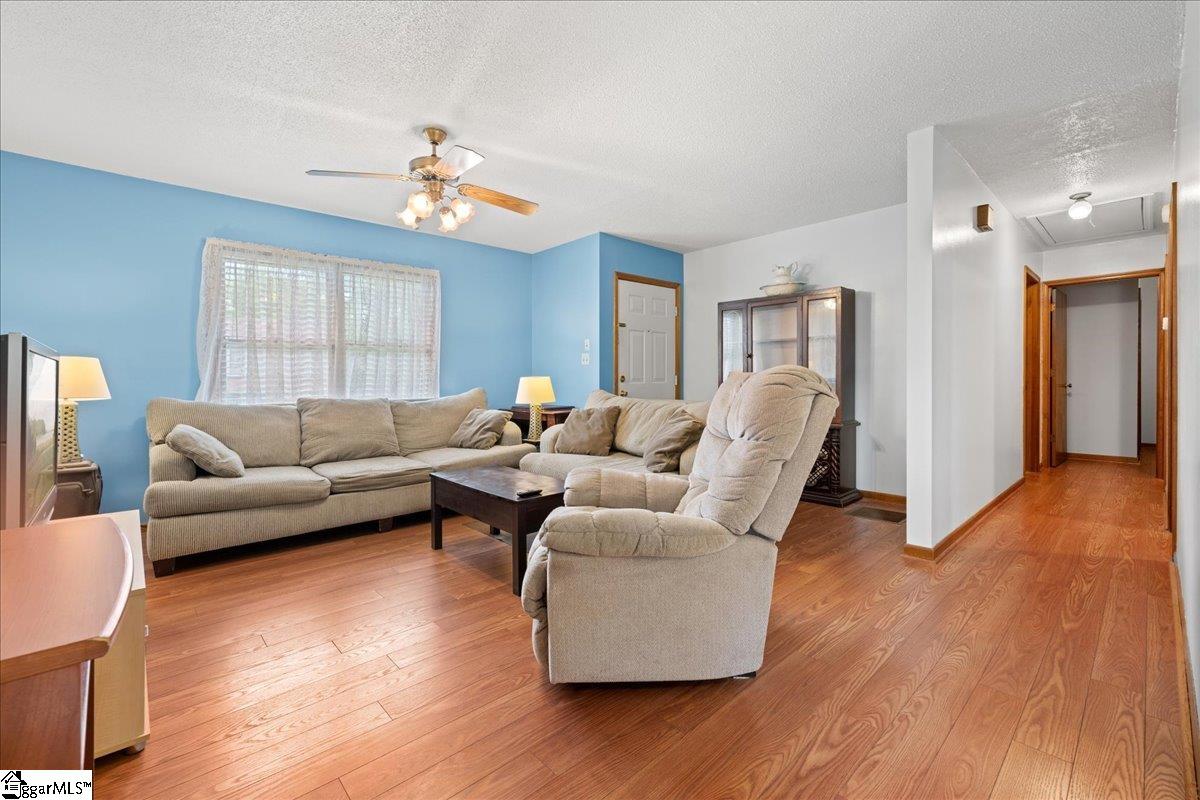 8 Cross Street Property Photo 5