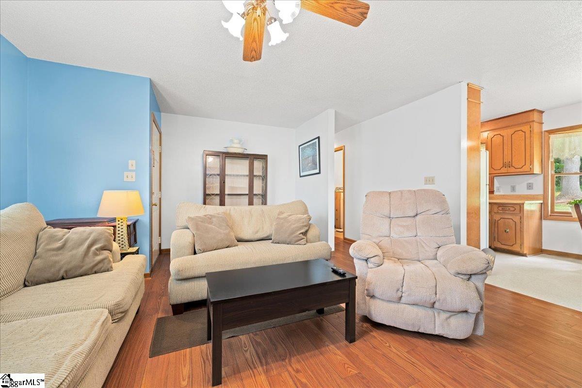 8 Cross Street Property Photo 6