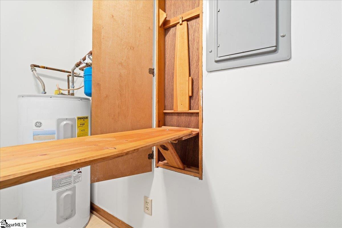 8 Cross Street Property Photo 15