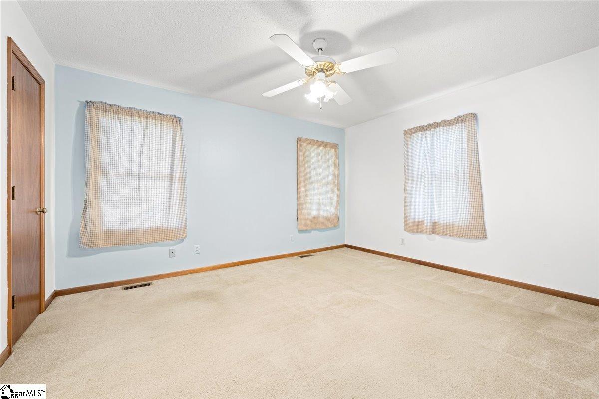 8 Cross Street Property Photo 19