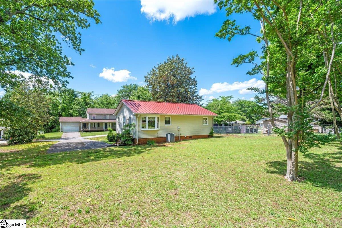8 Cross Street Property Photo 25