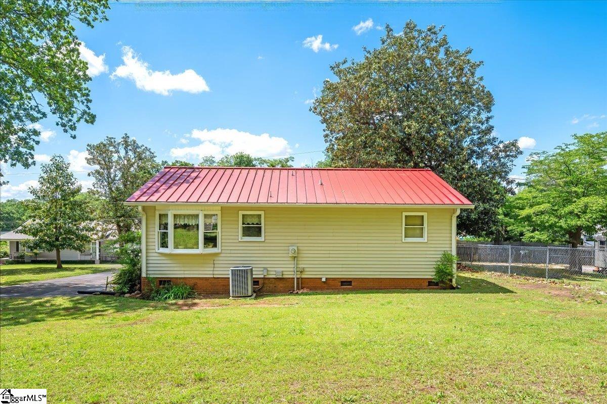 8 Cross Street Property Photo 27