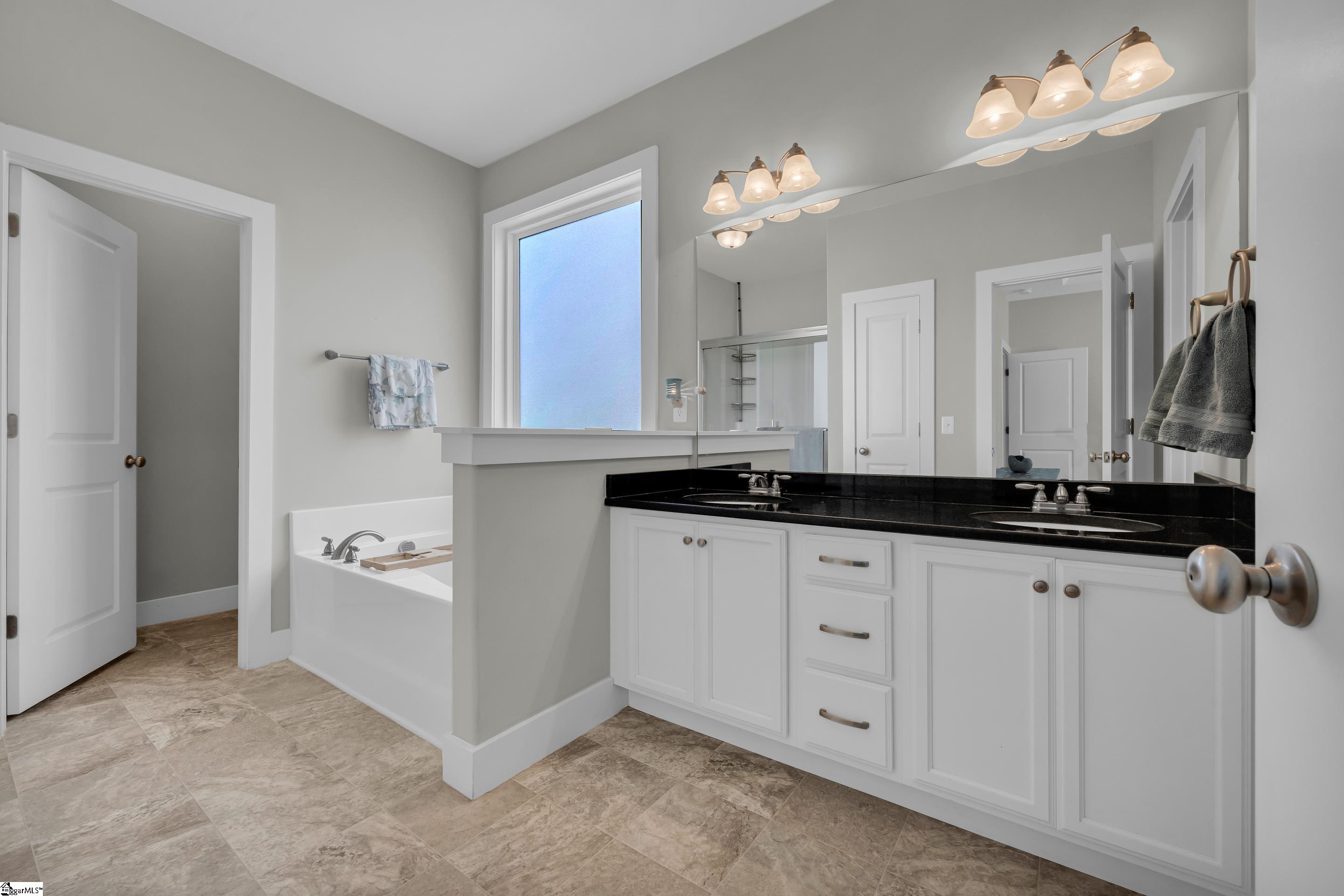 1005 Anglian Place Property Photo 13