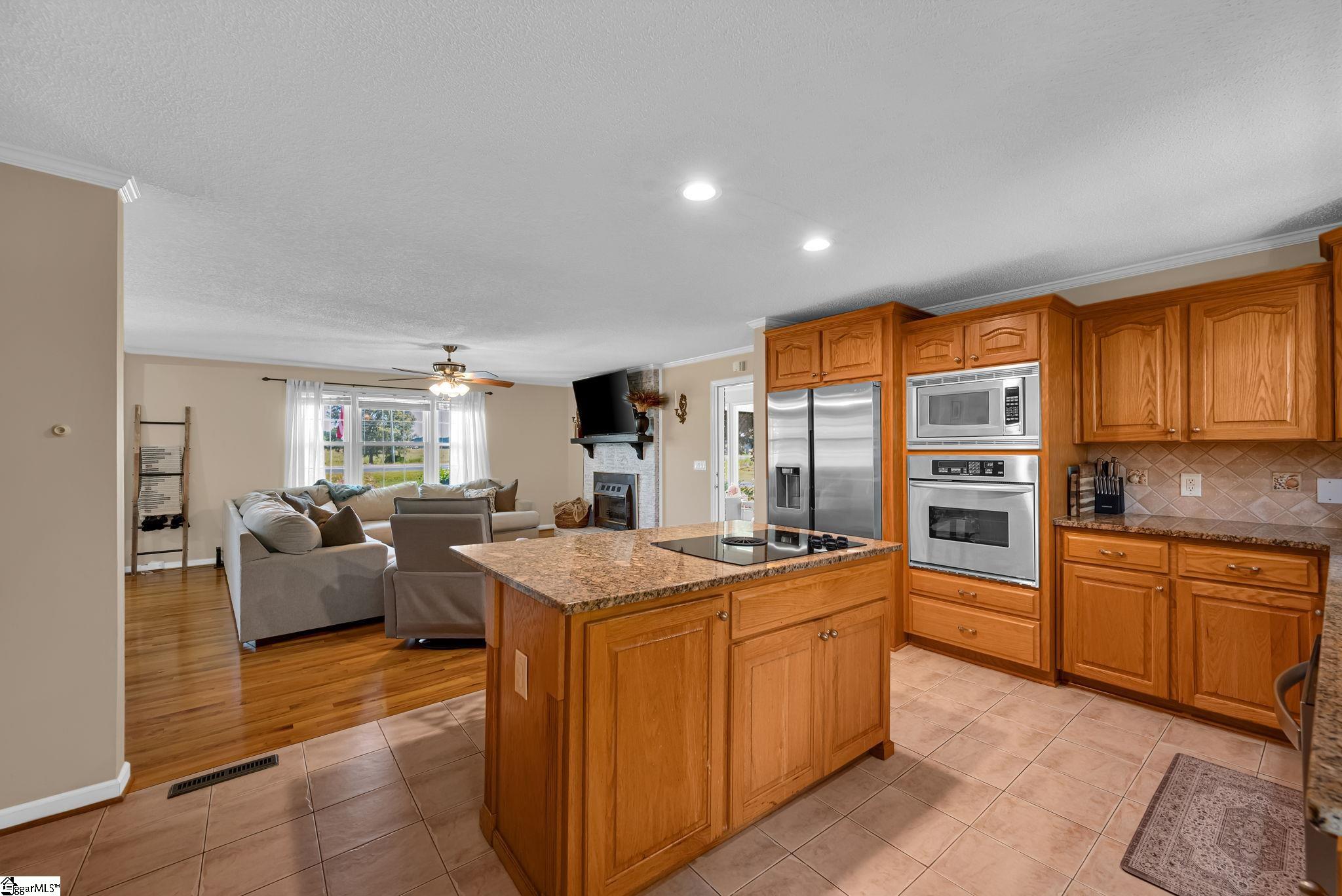 4503 Keowee Road Property Photo 11