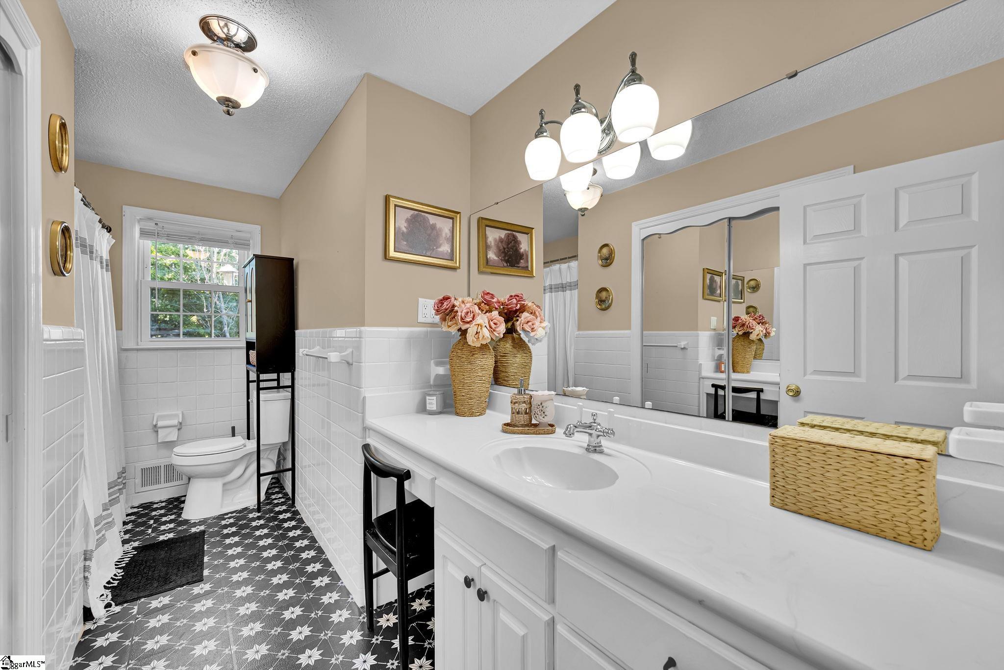 4503 Keowee Road Property Photo 15