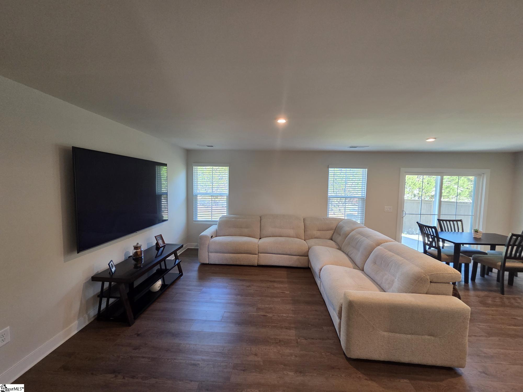 705 John Anderson Drive Property Photo 10