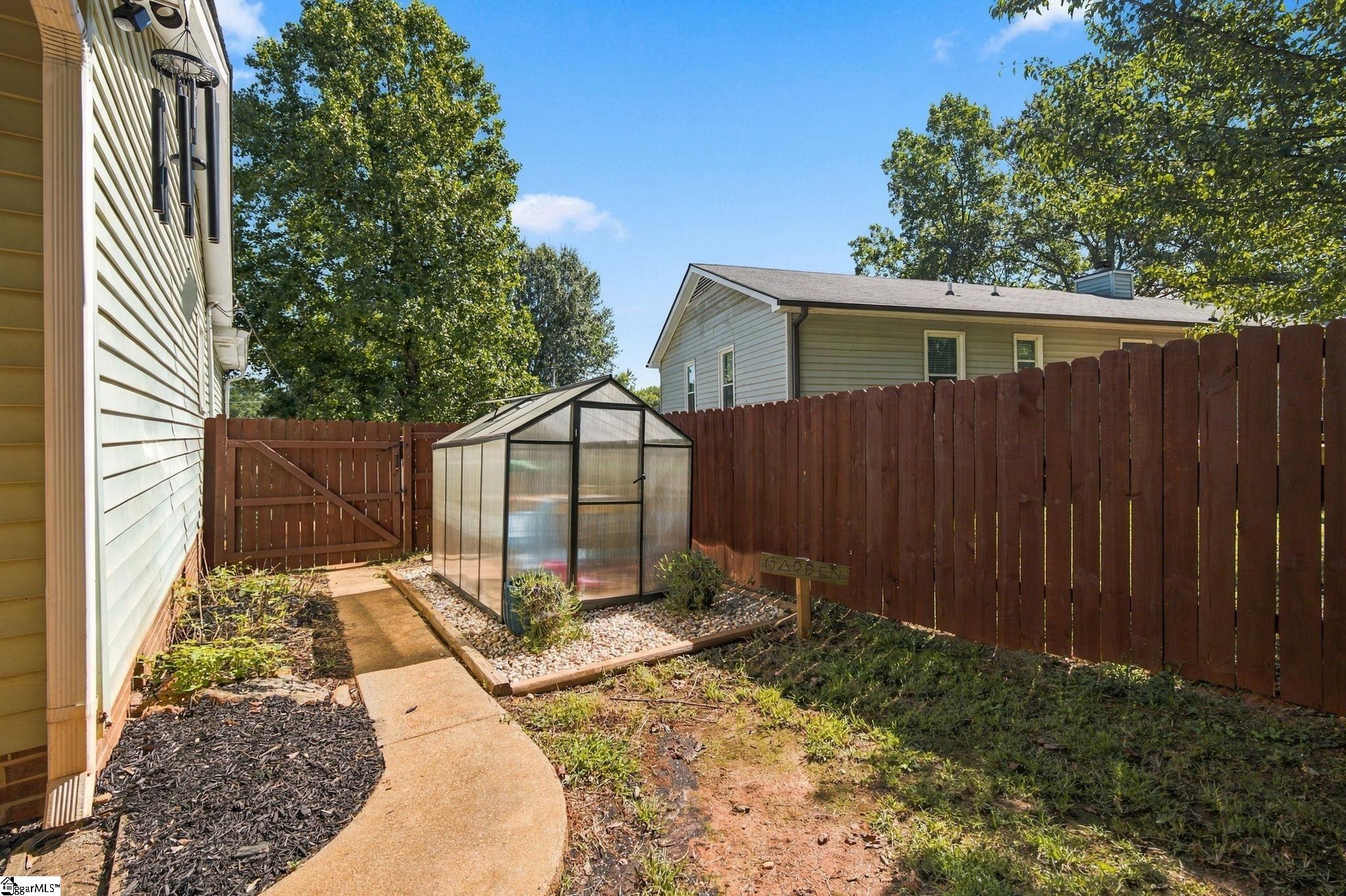 216 N Celestial Drive Property Photo 27