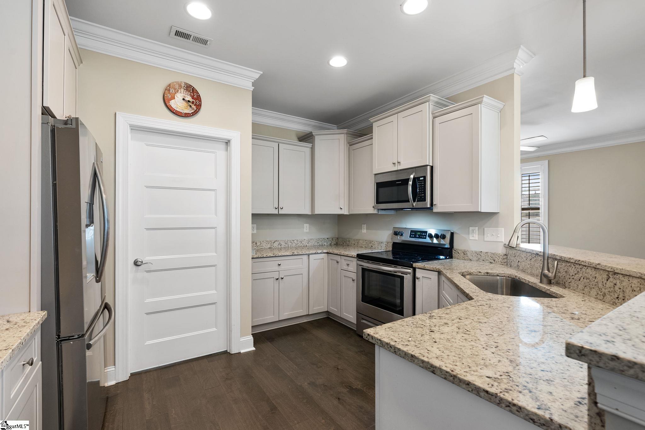 101 Carolina Drive Property Photo 17