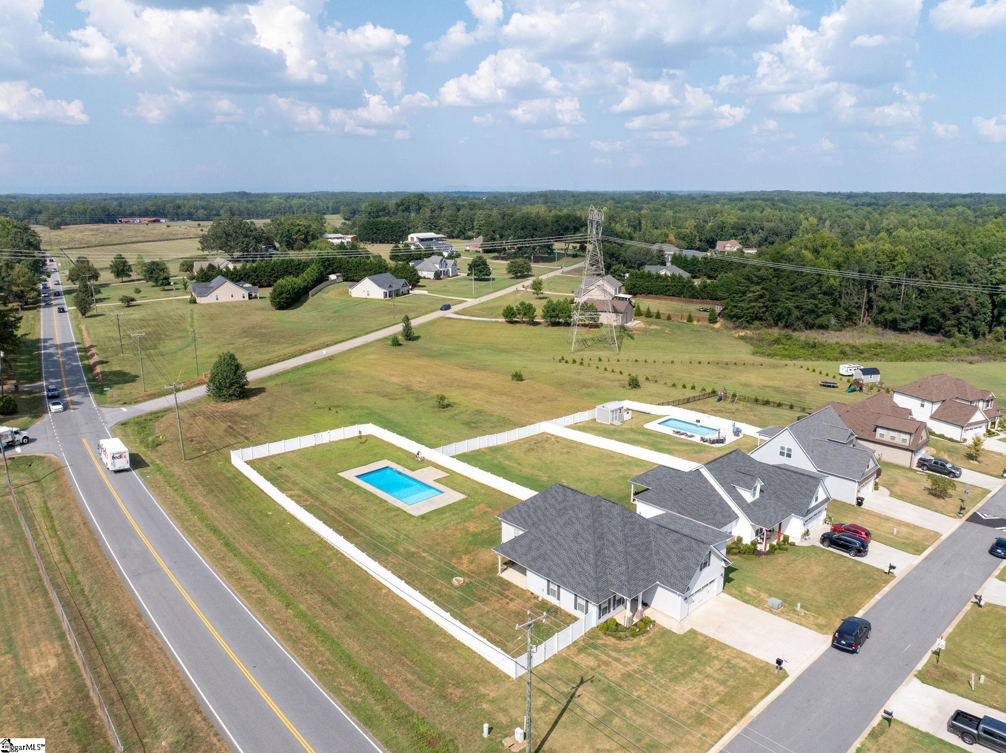 101 Carolina Drive Property Photo 40