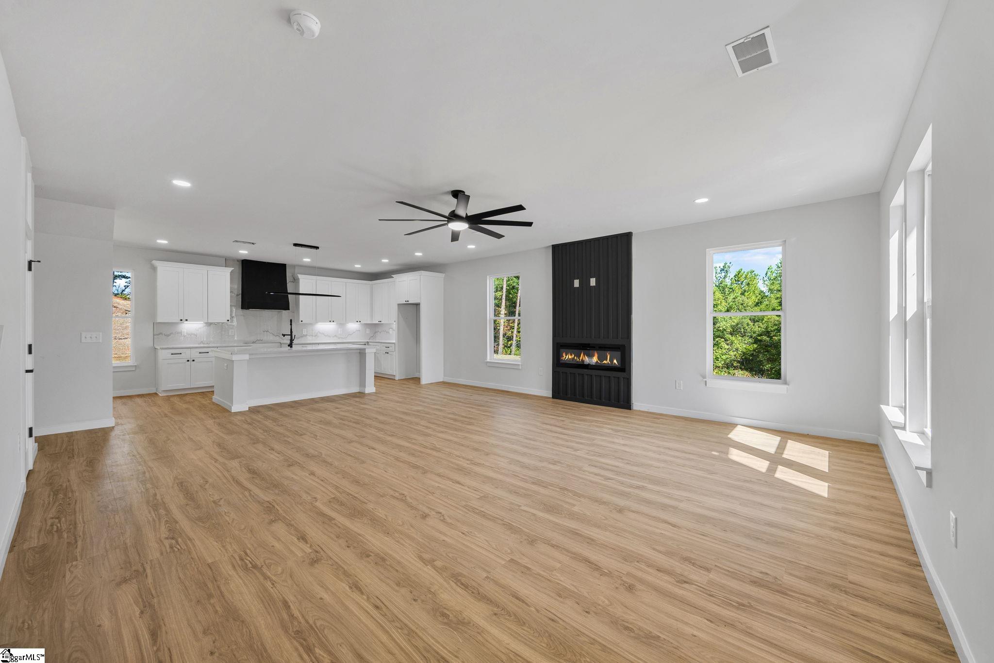 152 Boxwood Lane Property Photo 3
