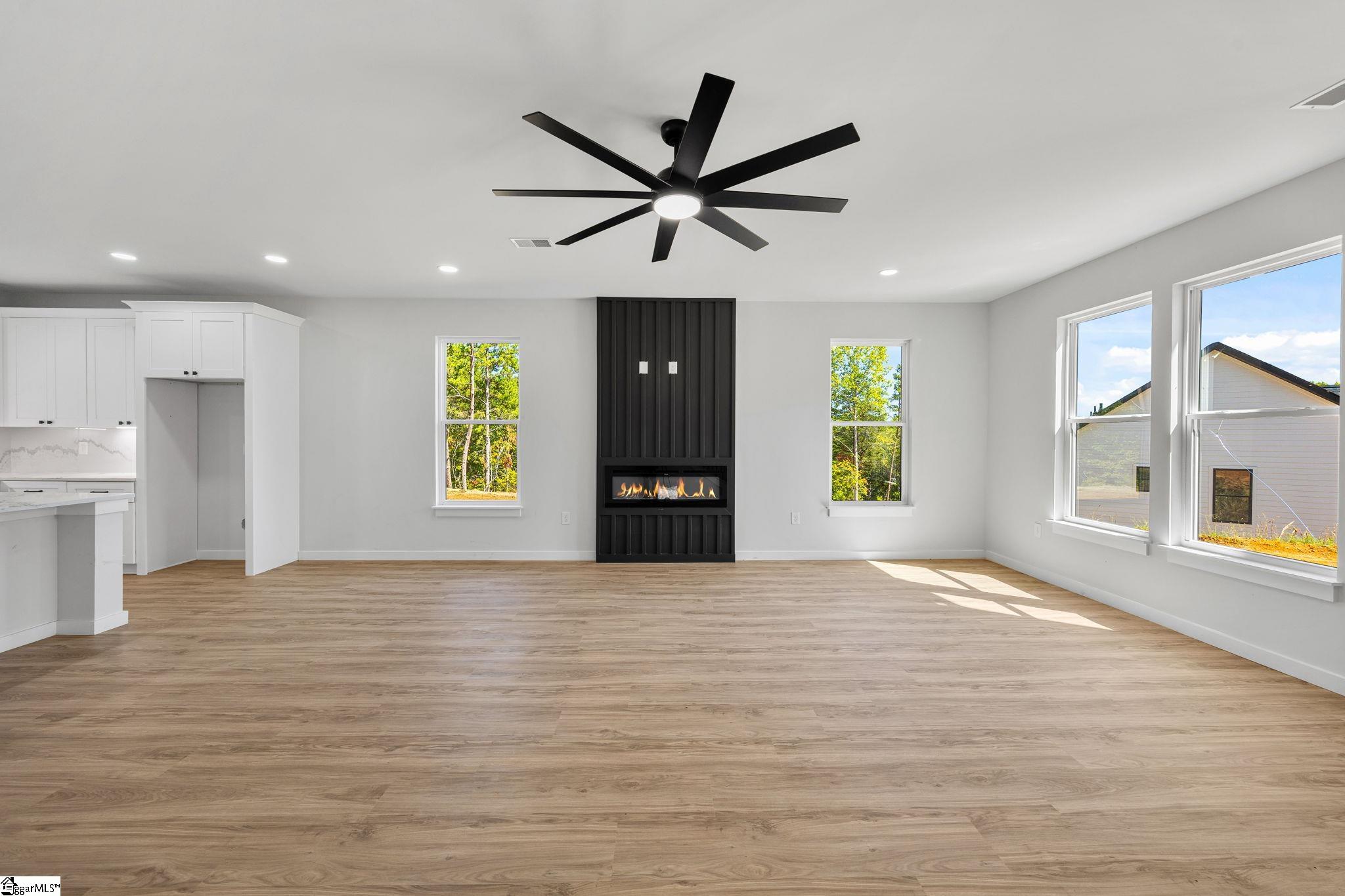 152 Boxwood Lane Property Photo 4