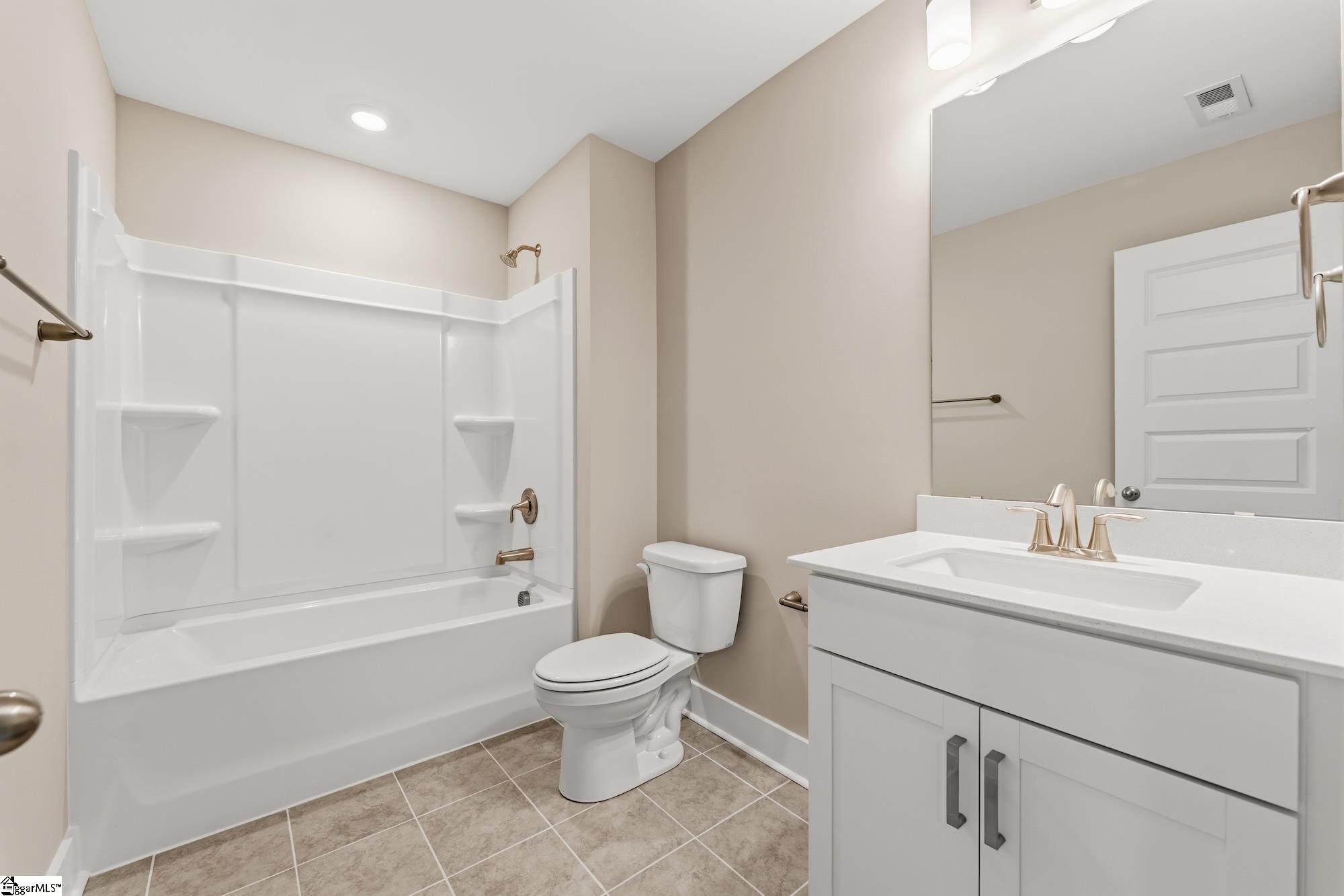 318 Breakwater Lane Property Photo 18