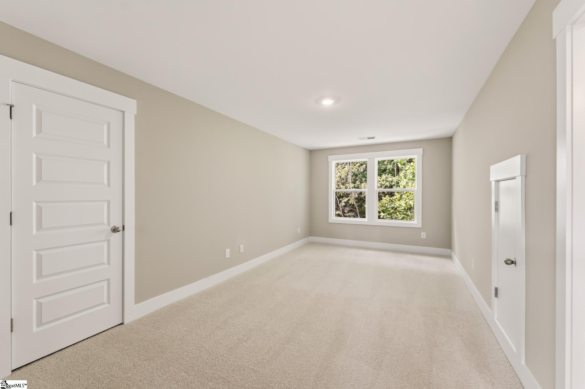 318 Breakwater Lane Property Photo 19