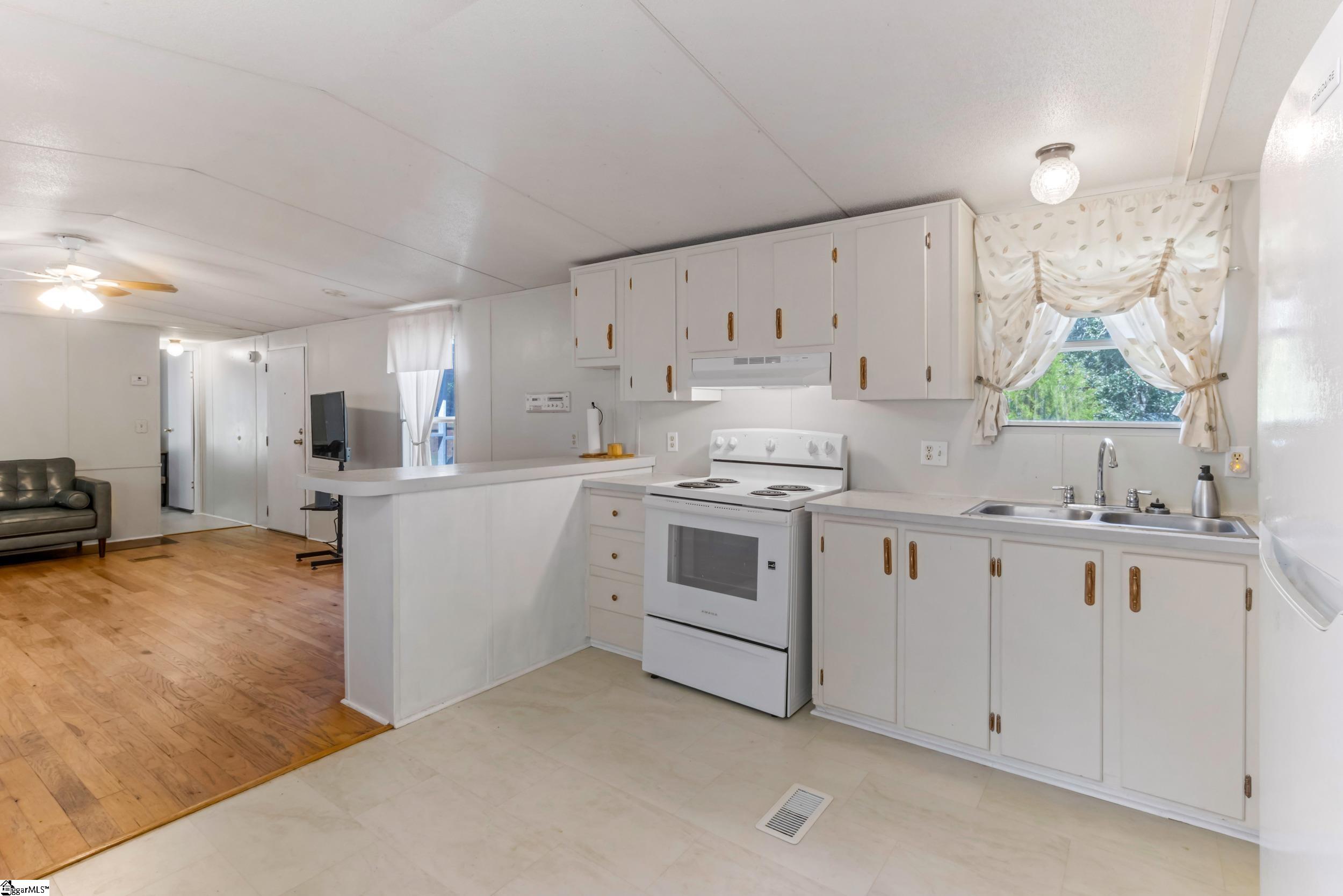 506 Charlies Creek Road Property Photo 8
