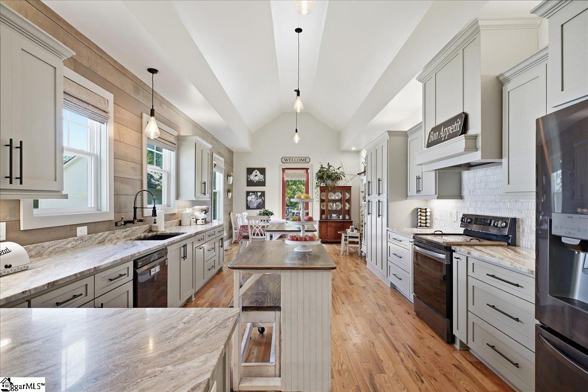 354 Old Rutherford Road Property Photo 12
