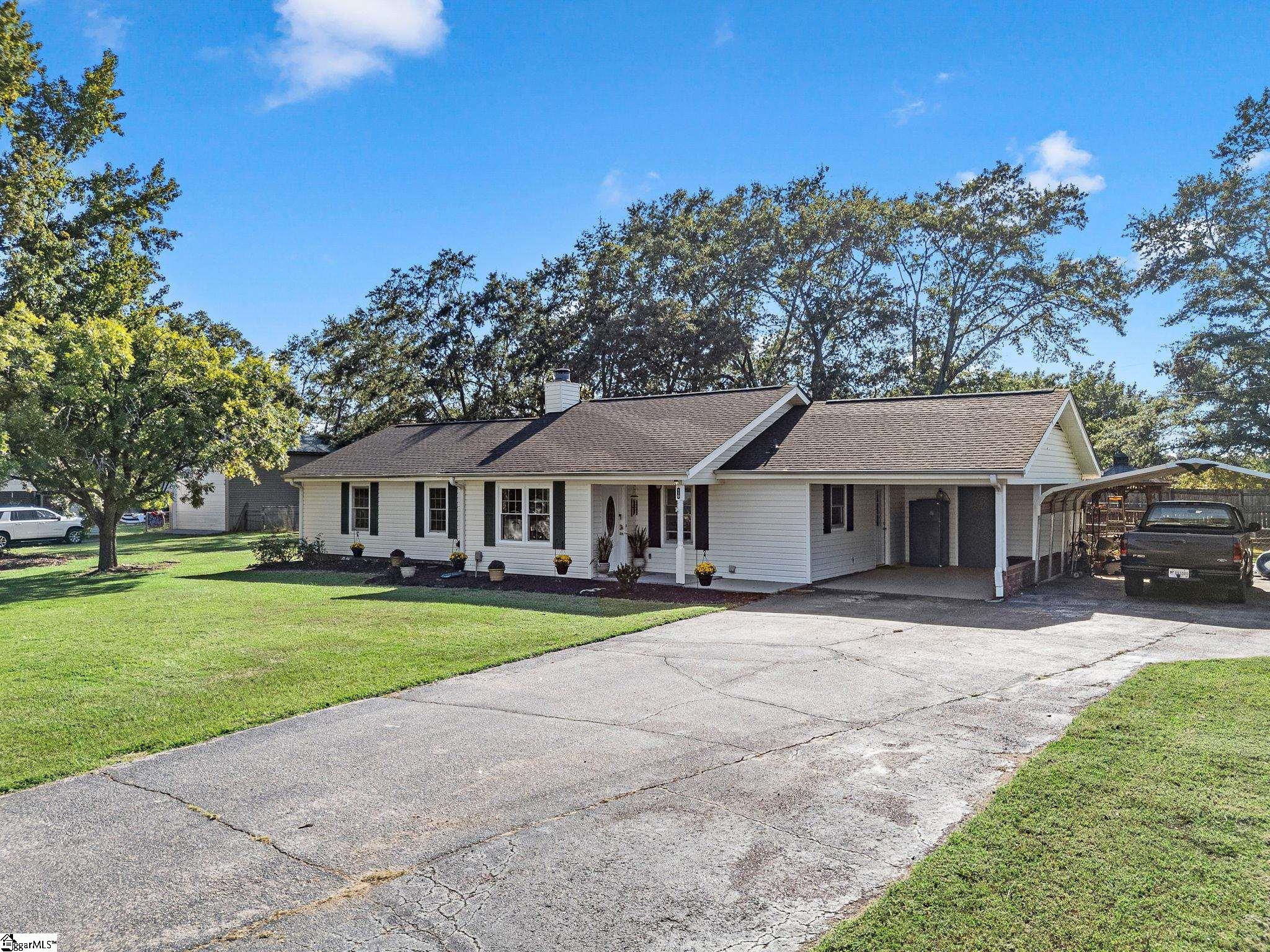 110 Coldspring Drive Property Photo 3