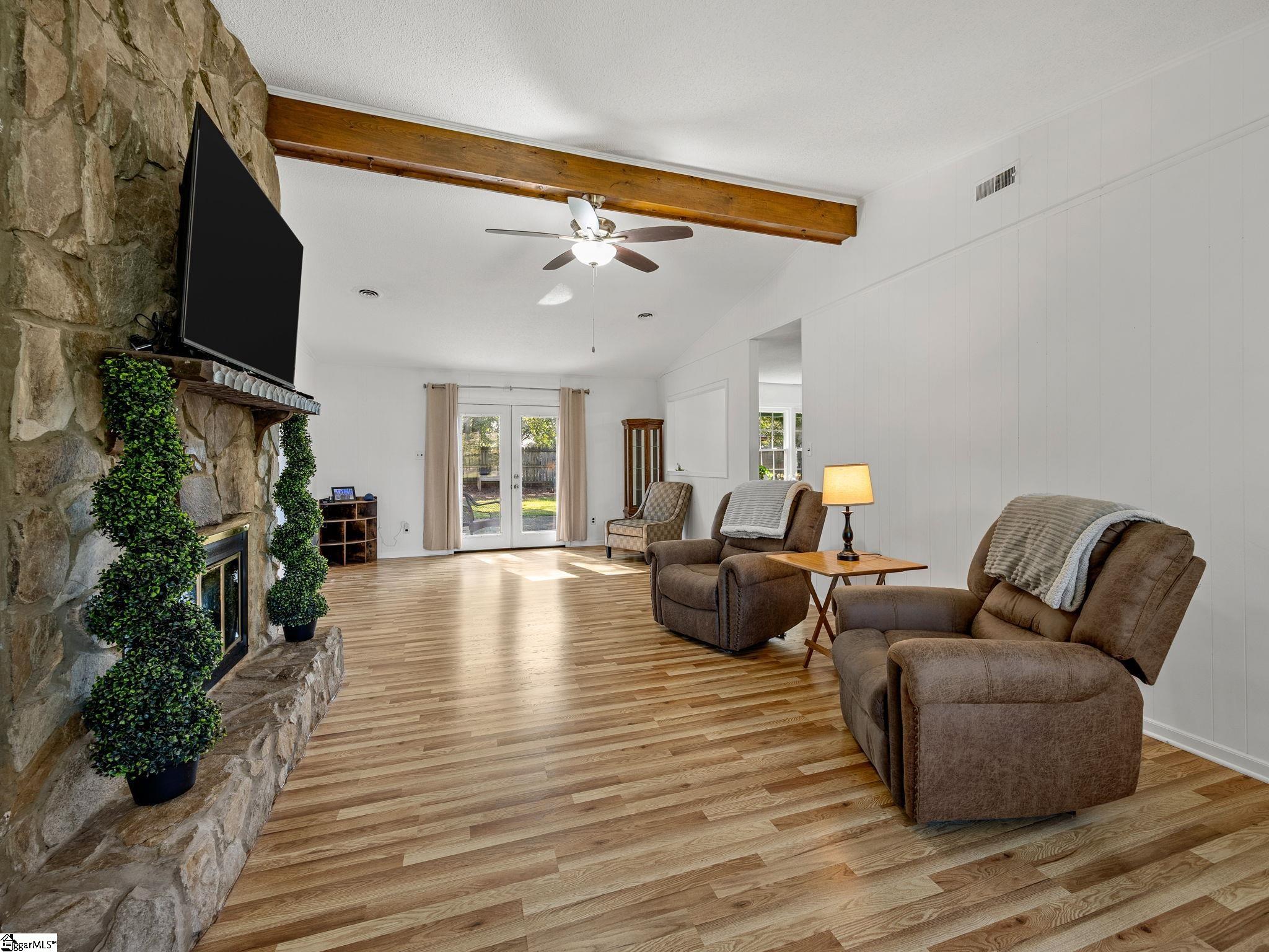 110 Coldspring Drive Property Photo 8