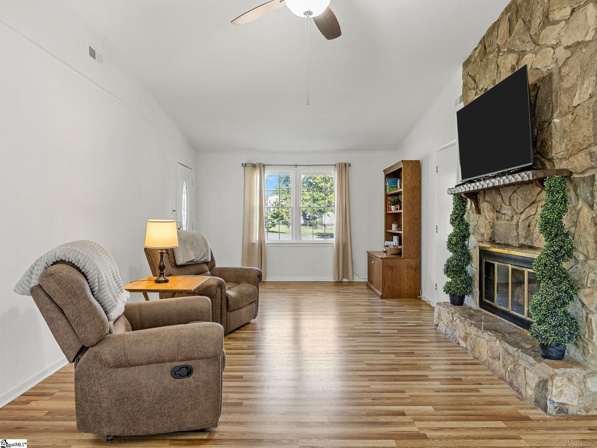 110 Coldspring Drive Property Photo 10